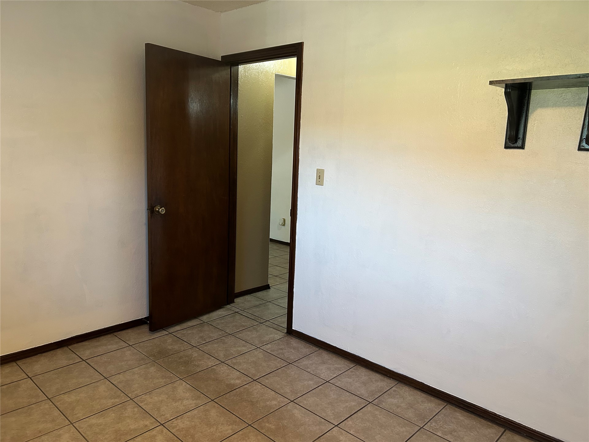 2408 Sarah Lane Property Photo 21