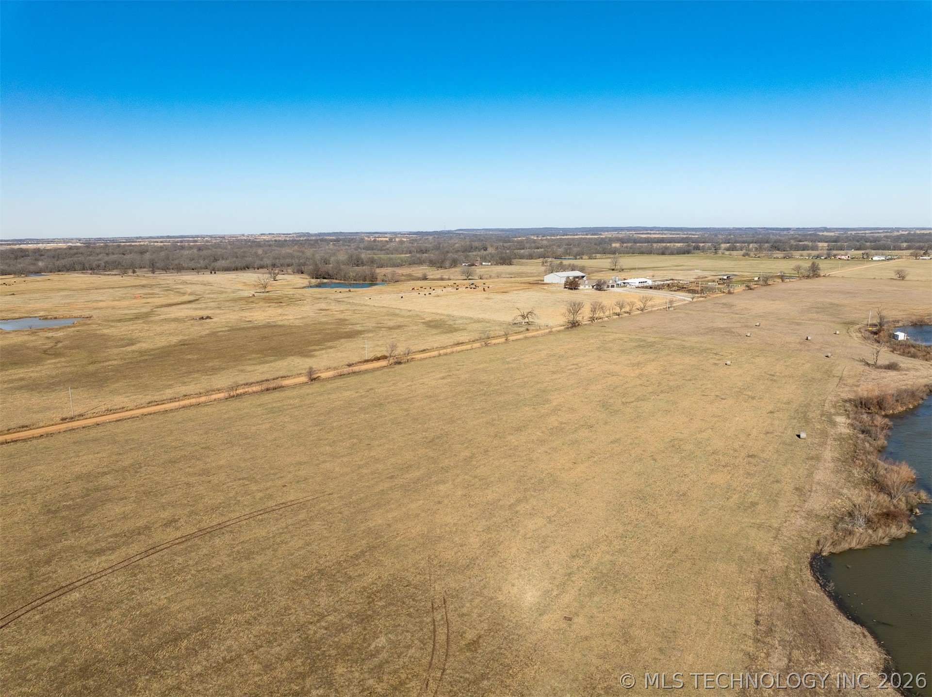 220 E 220 Road Property Photo 23