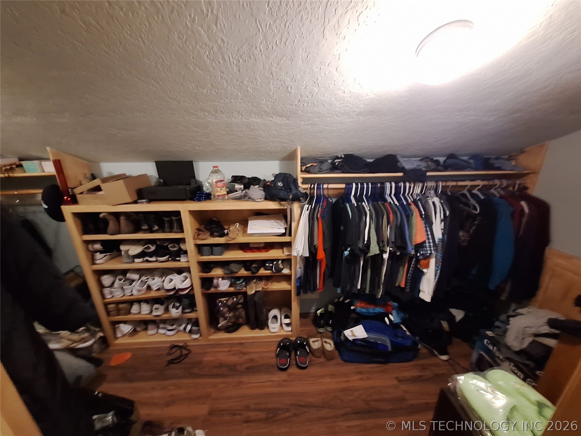 729 W Plato Road Property Photo 29
