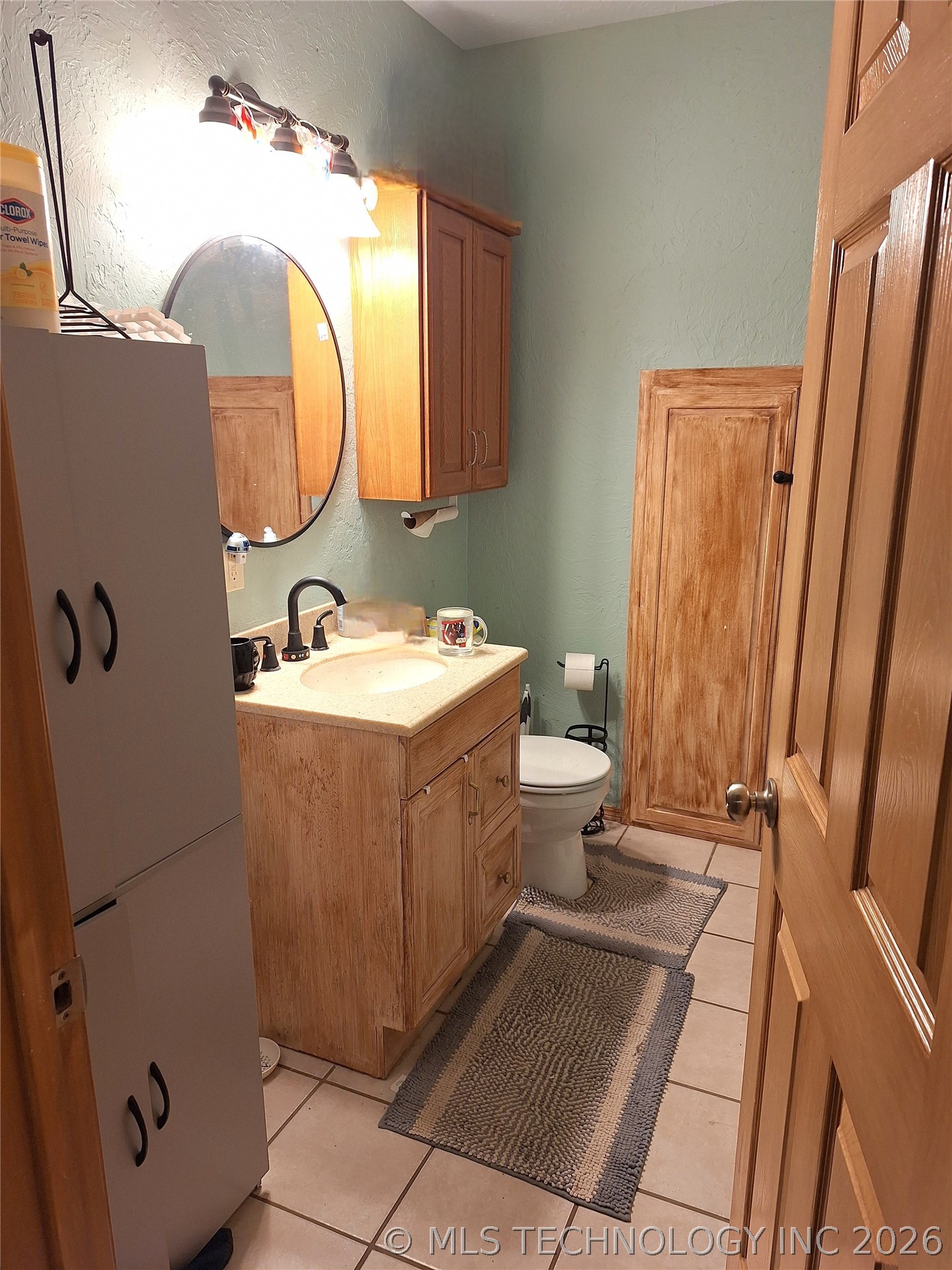 729 W Plato Road Property Photo 31