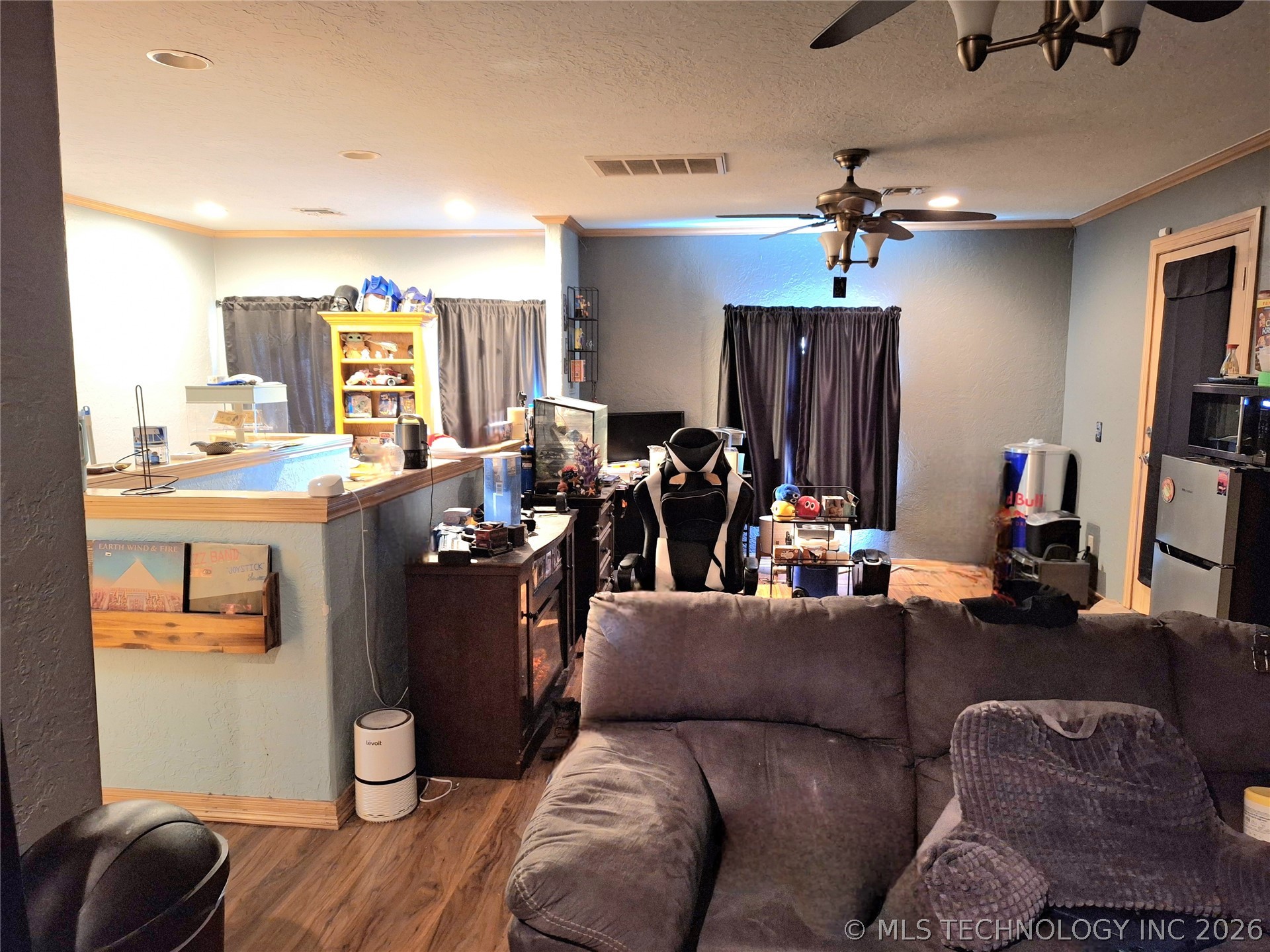 729 W Plato Road Property Photo 32
