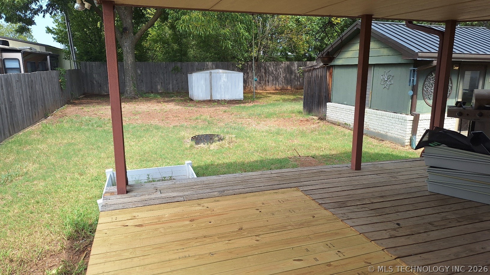 729 W Plato Road Property Photo 44