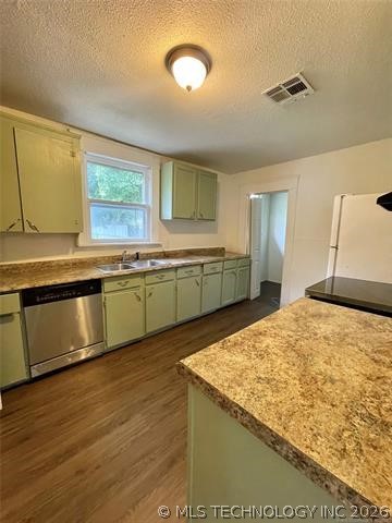 910 N Collins Avenue Property Photo 6