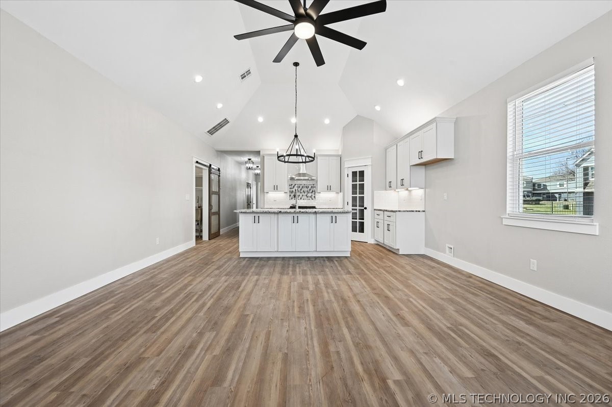 1846 N Utica Avenue Property Photo 12