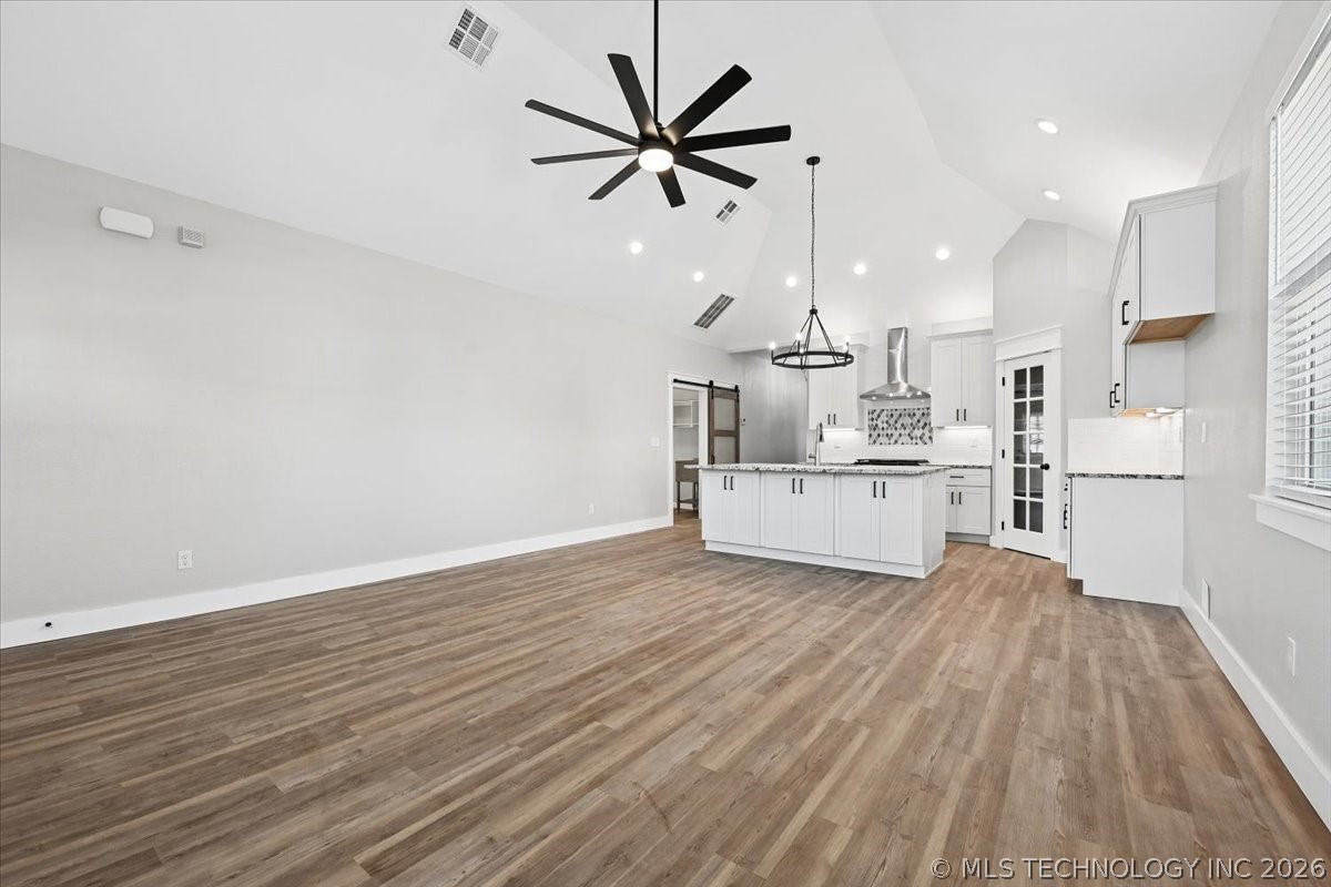 1846 N Utica Avenue Property Photo 13