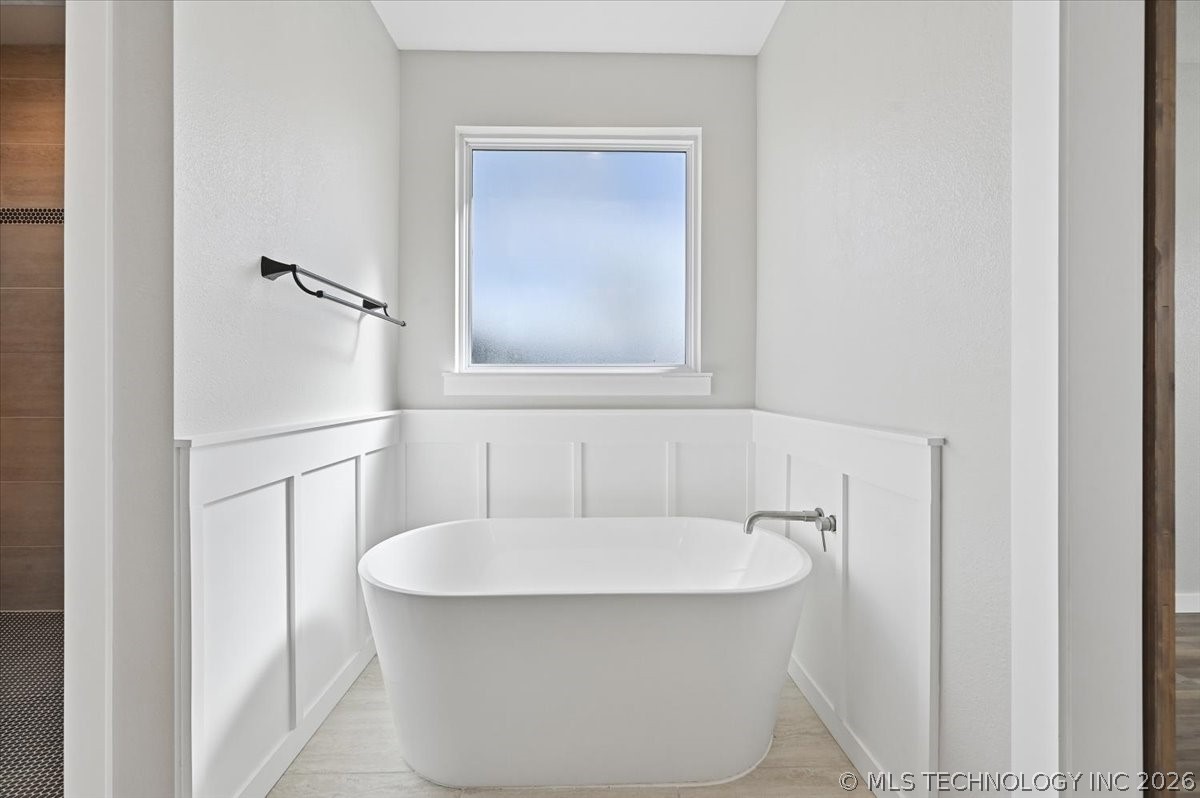 1846 N Utica Avenue Property Photo 22