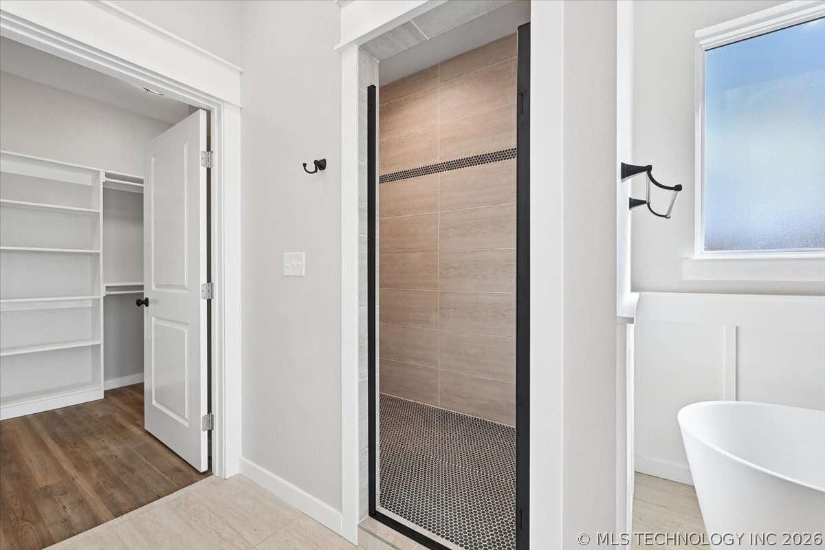 1846 N Utica Avenue Property Photo 23