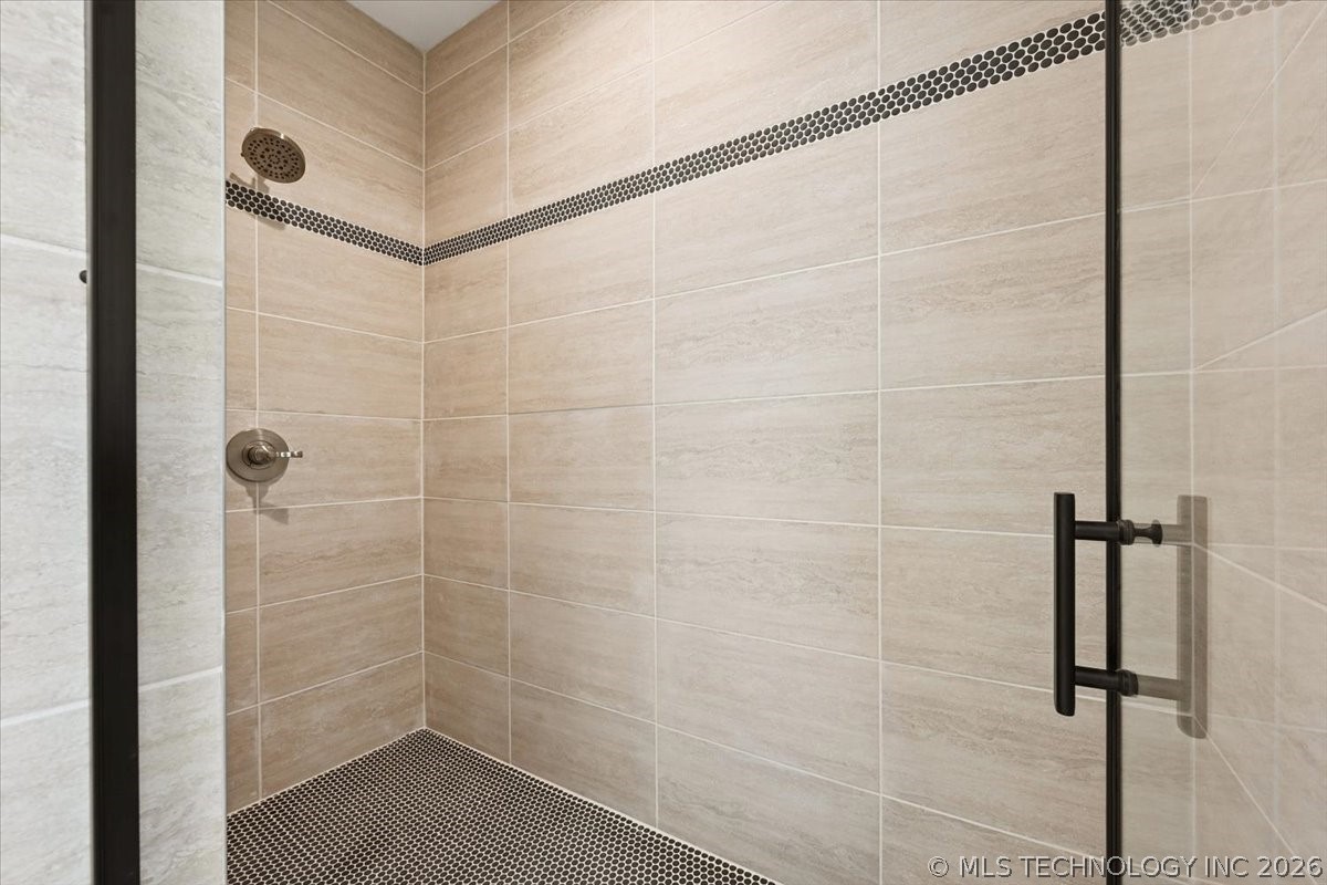 1846 N Utica Avenue Property Photo 24