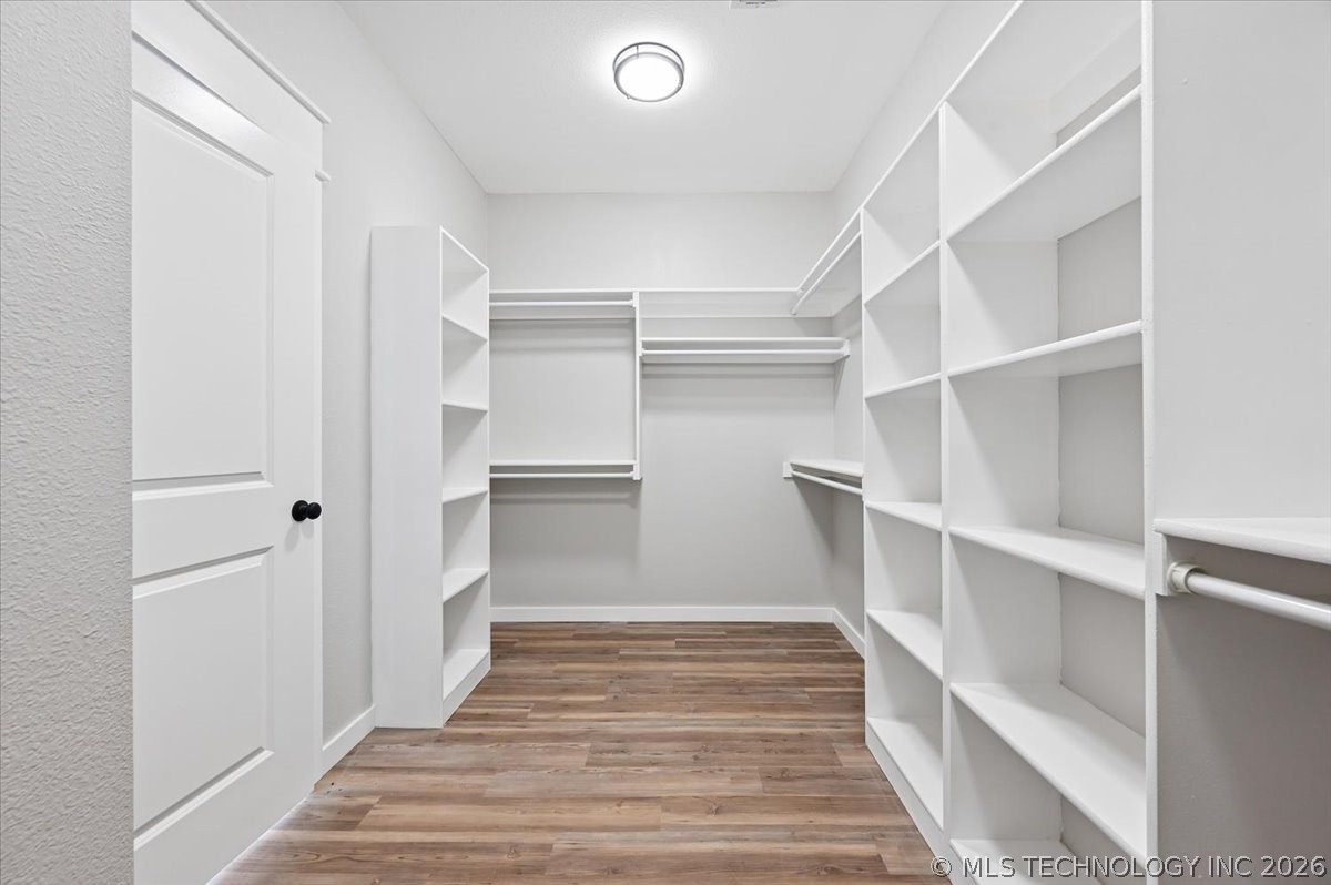 1846 N Utica Avenue Property Photo 26