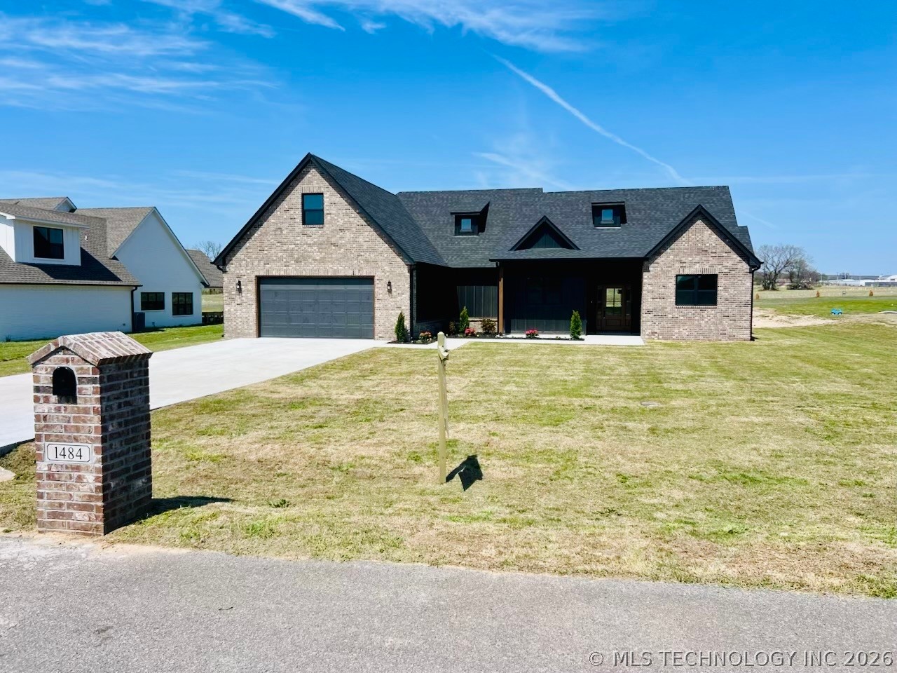 1484 Darlene Lane Property Photo 1