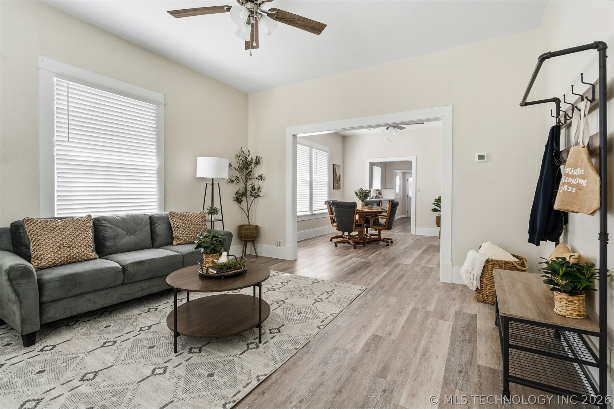 1125 Bixby Property Photo 4