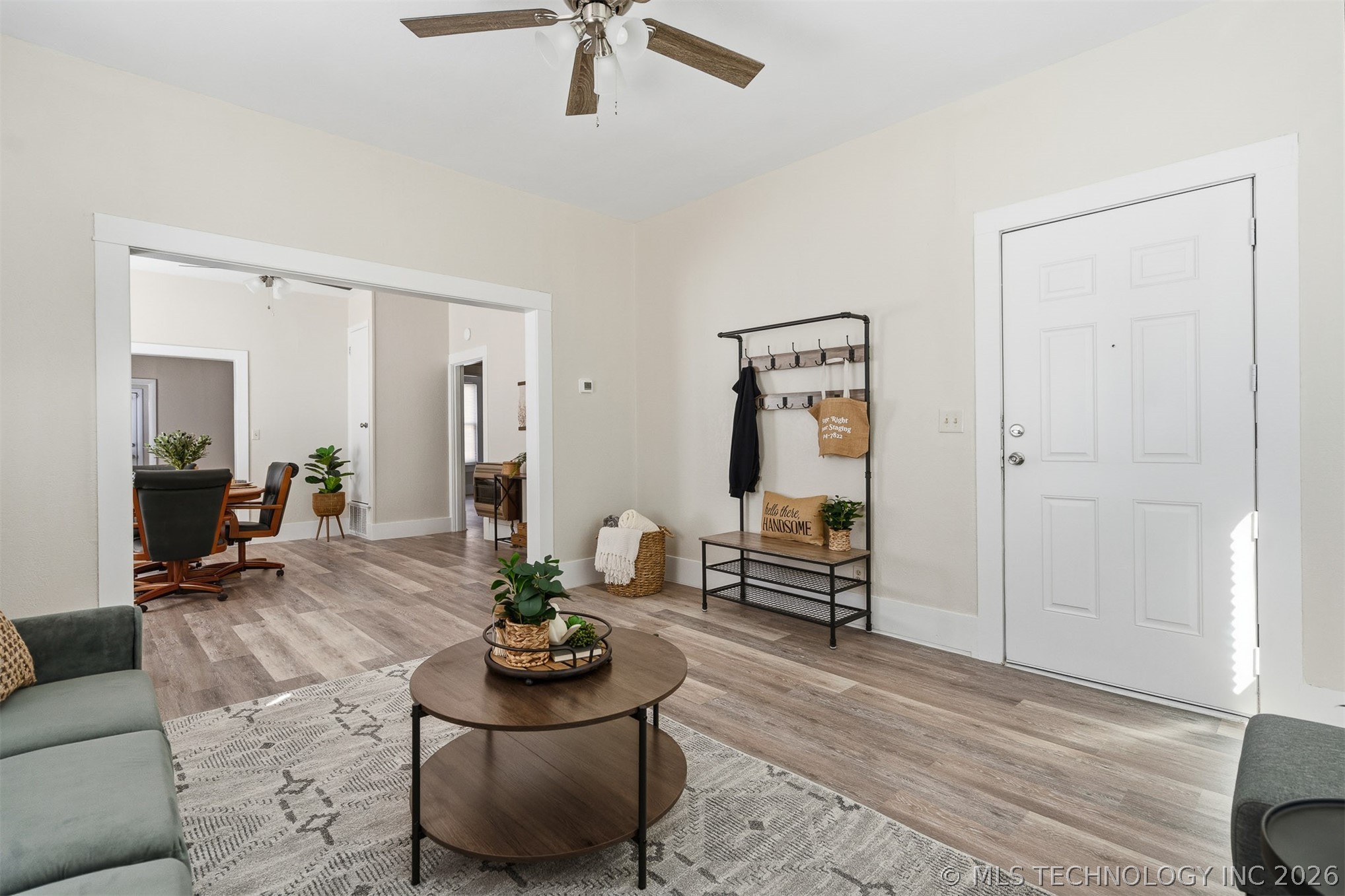 1125 Bixby Property Photo 5