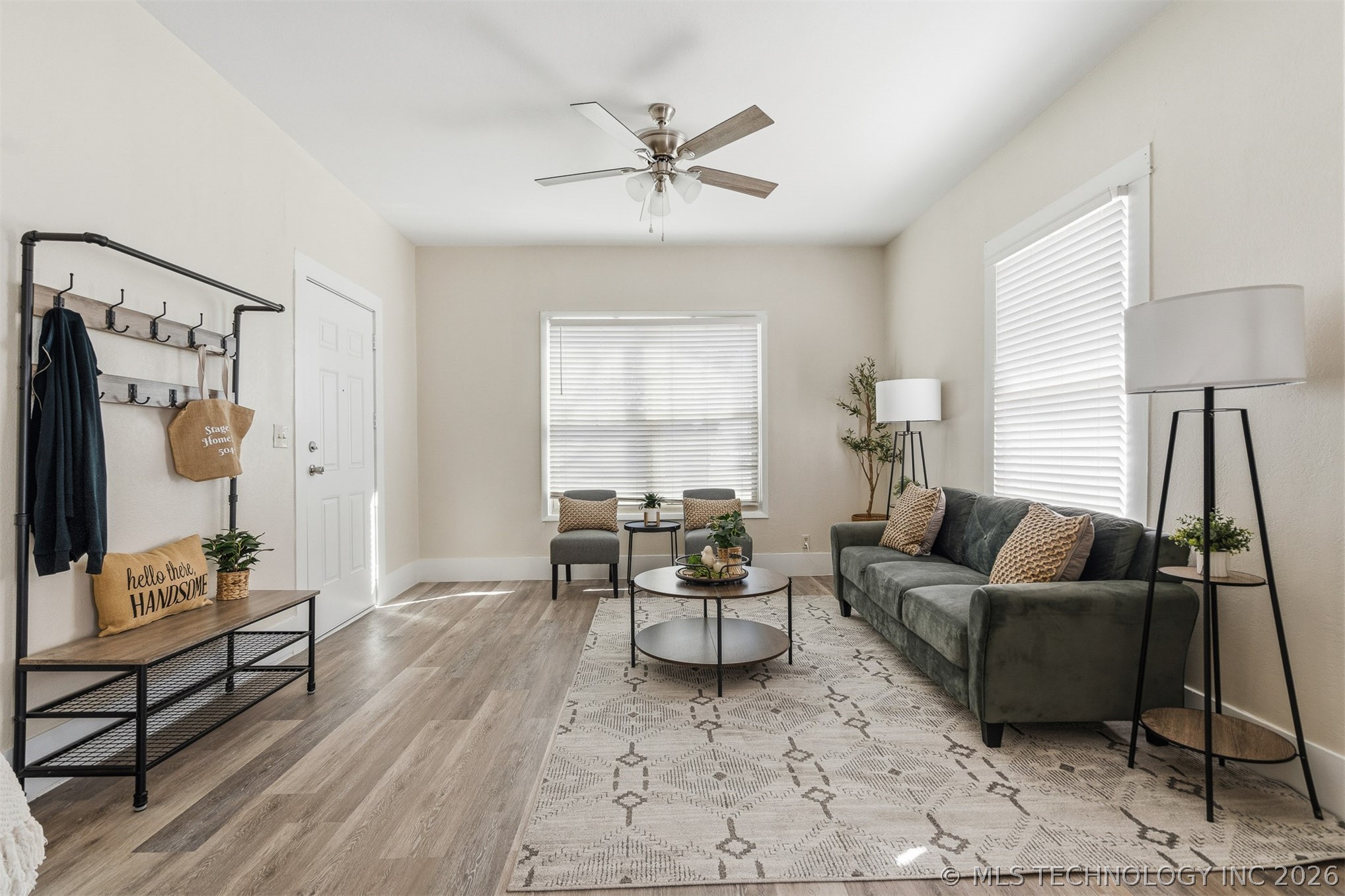 1125 Bixby Property Photo 6