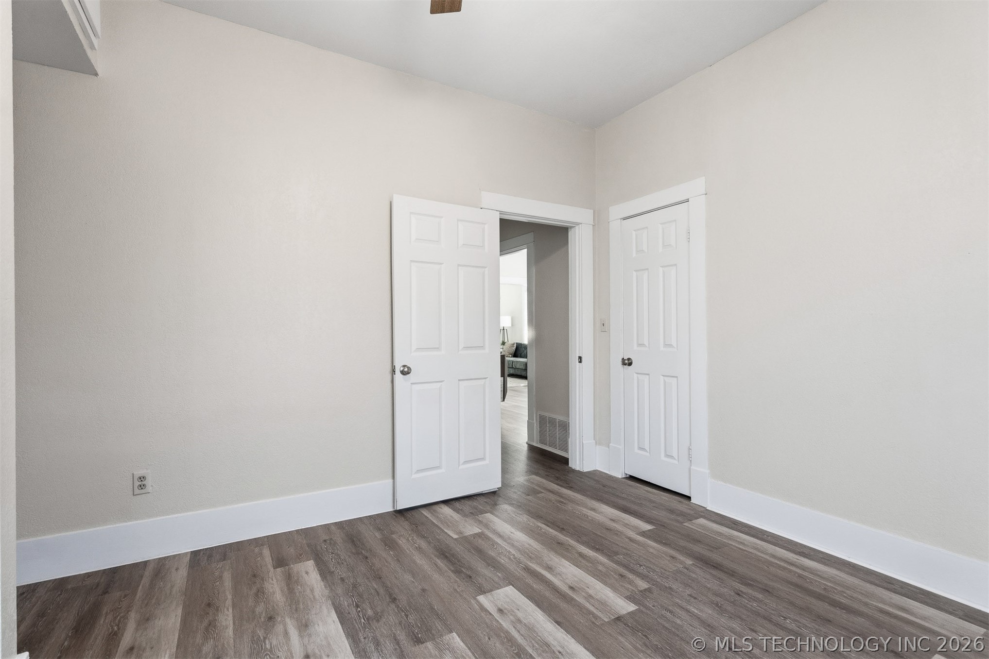 1125 Bixby Property Photo 17