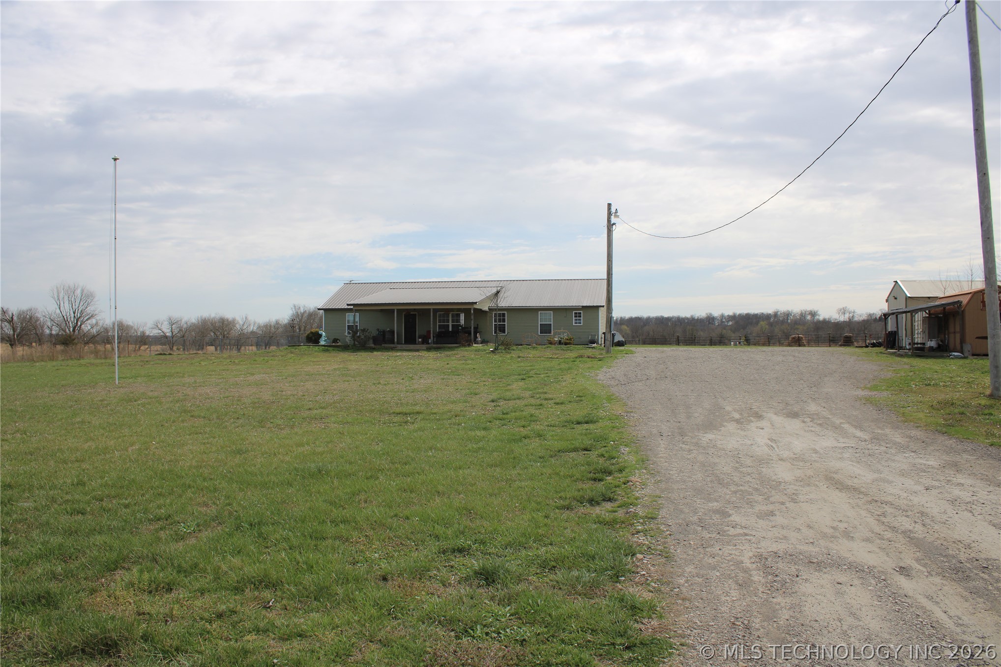 25568 E 320 Road Property Photo 22