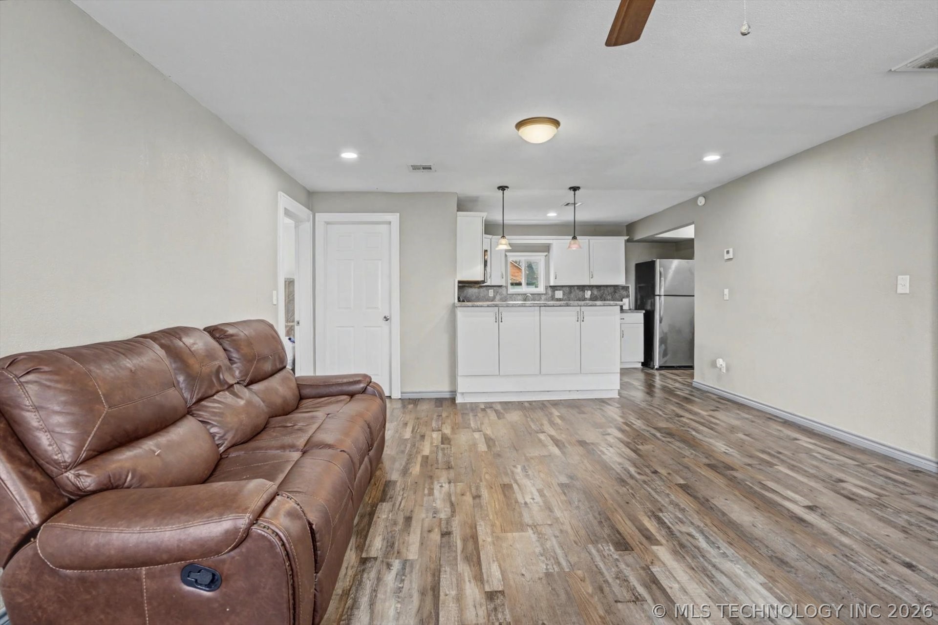 26 S Urbana Street Property Photo 4