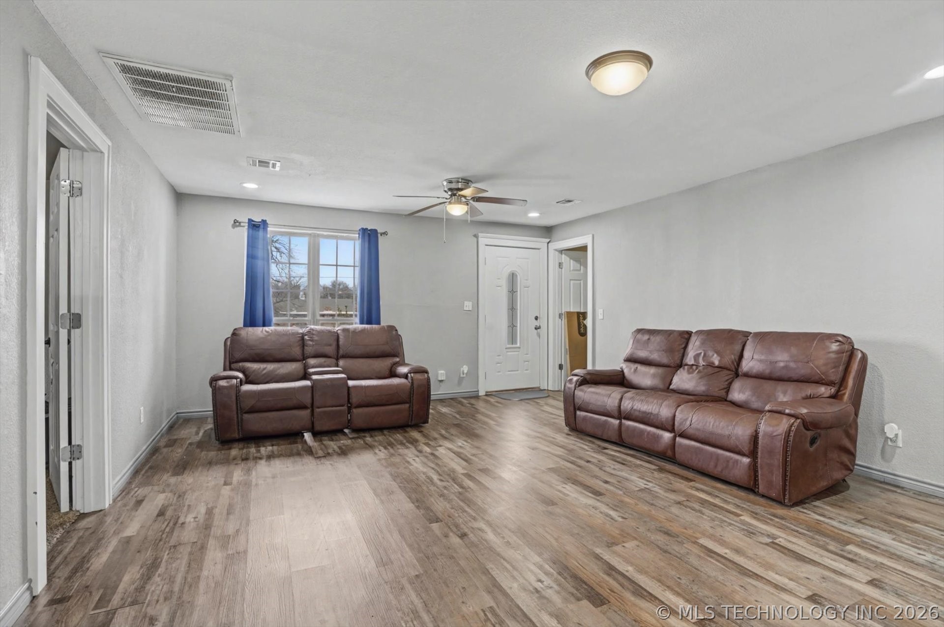 26 S Urbana Street Property Photo 5