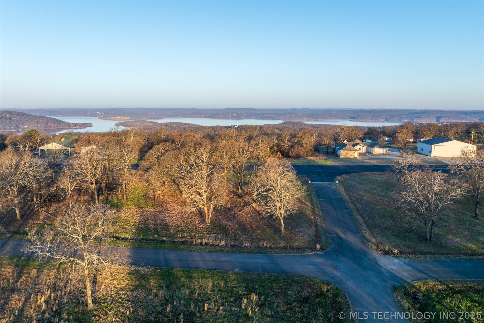 Summit Road Property Photo 5