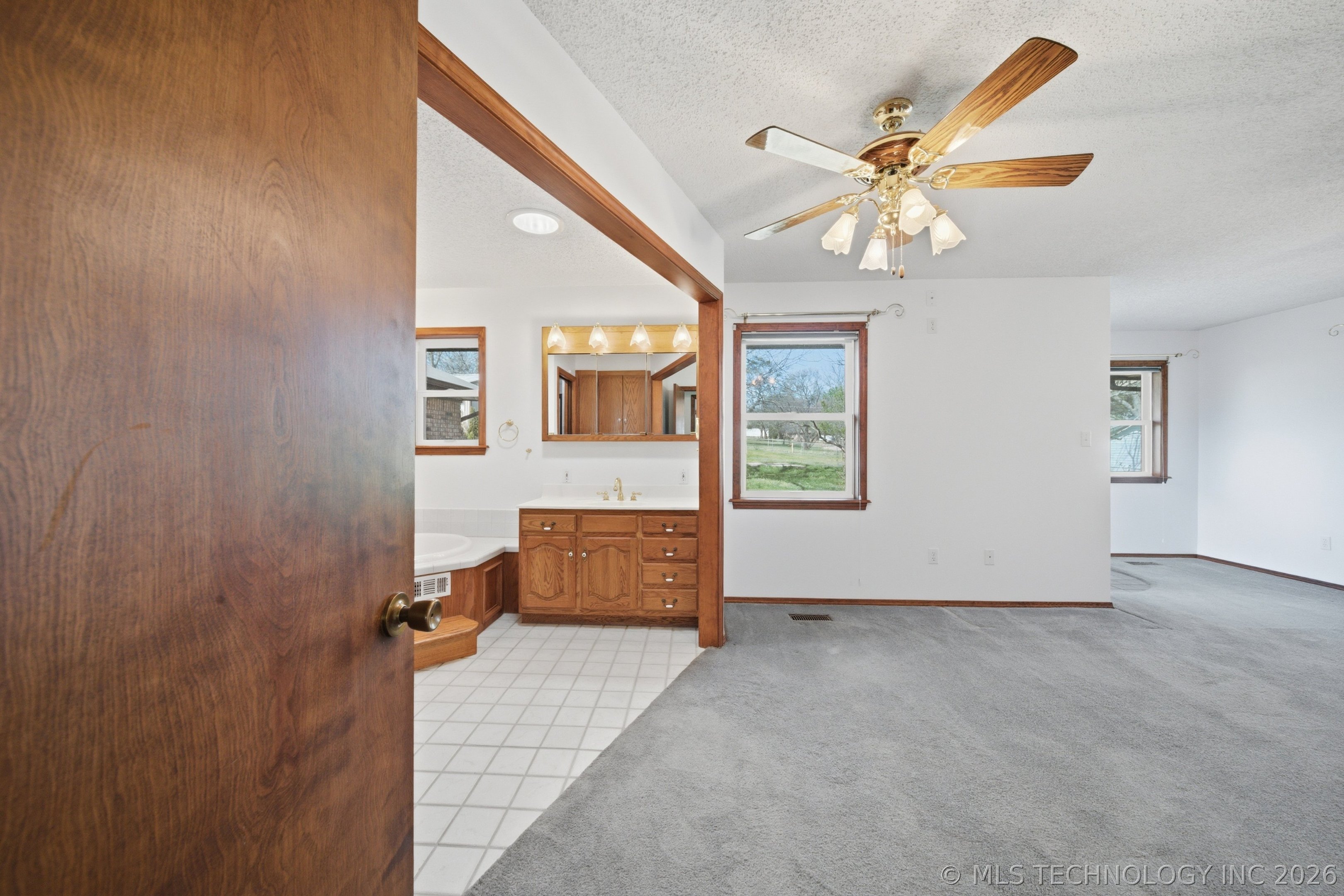 1001 N Hopi Street Property Photo 32