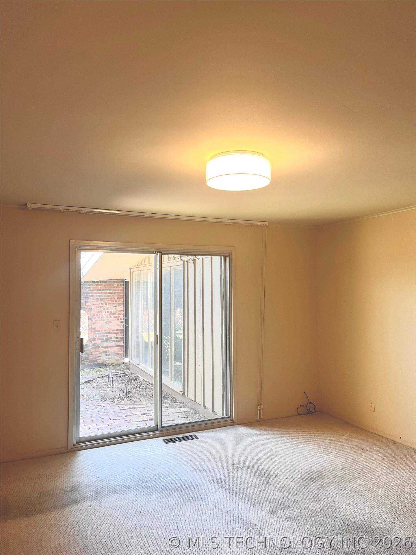 2112 E 59th Street B6 Property Photo 15