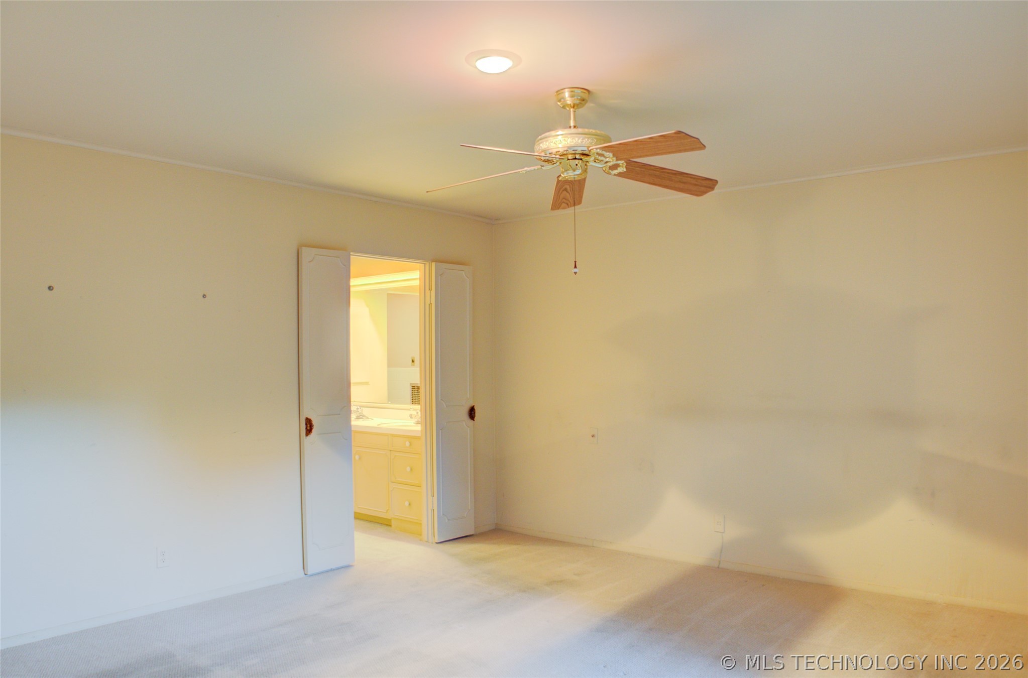 2112 E 59th Street B6 Property Photo 16