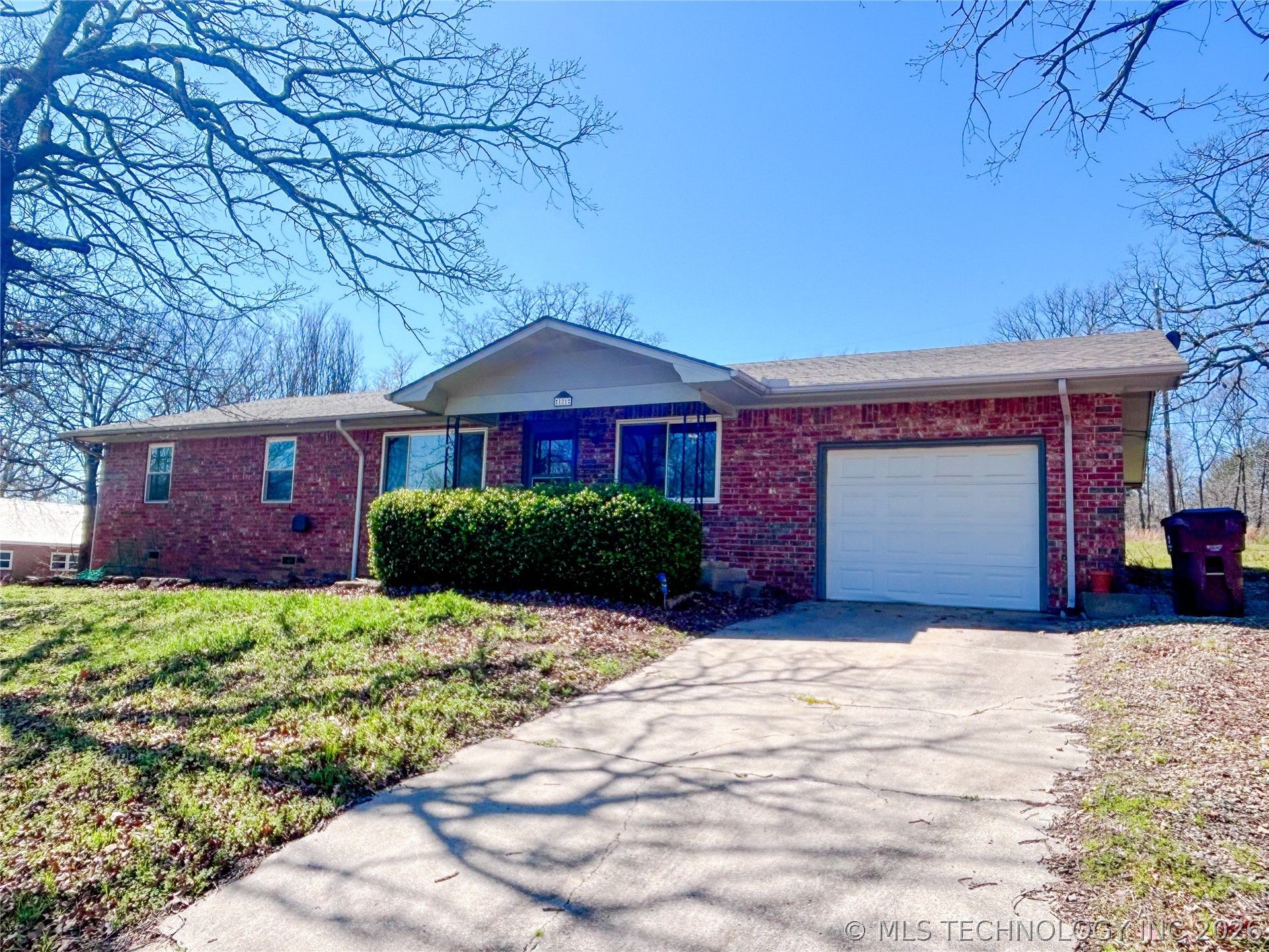 121 Gilbert Drive Property Photo 2