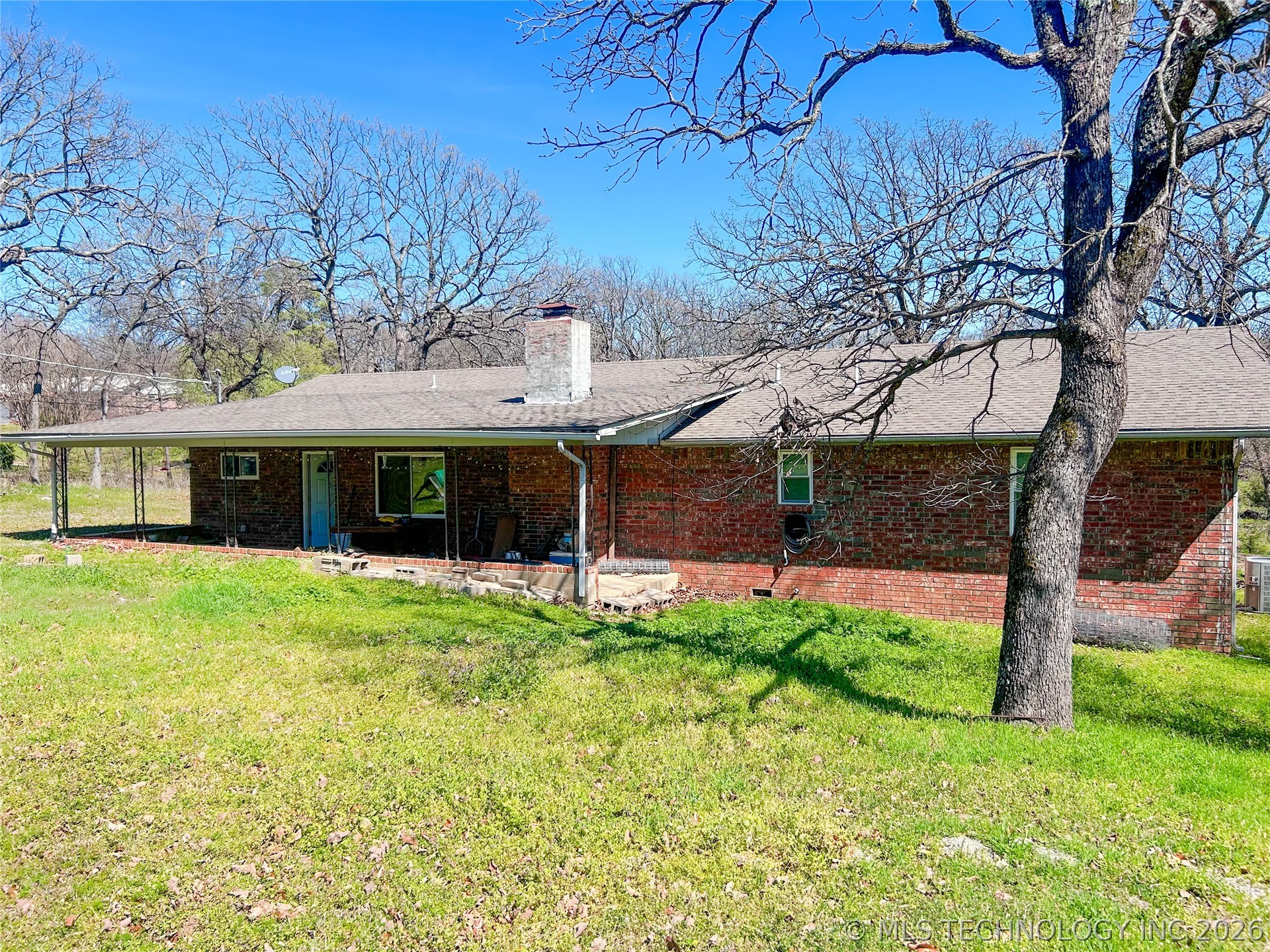 121 Gilbert Drive Property Photo 4