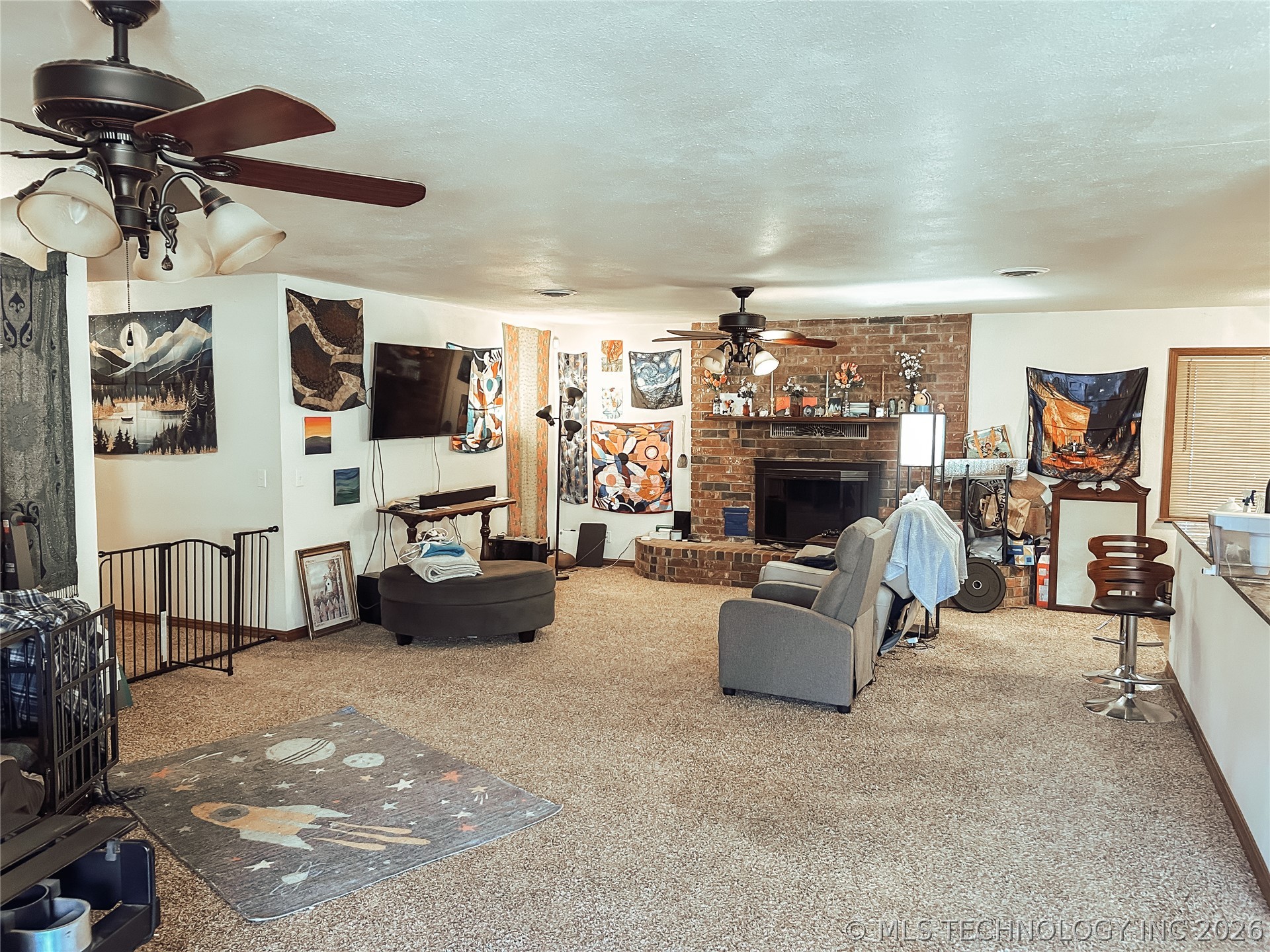 121 Gilbert Drive Property Photo 7