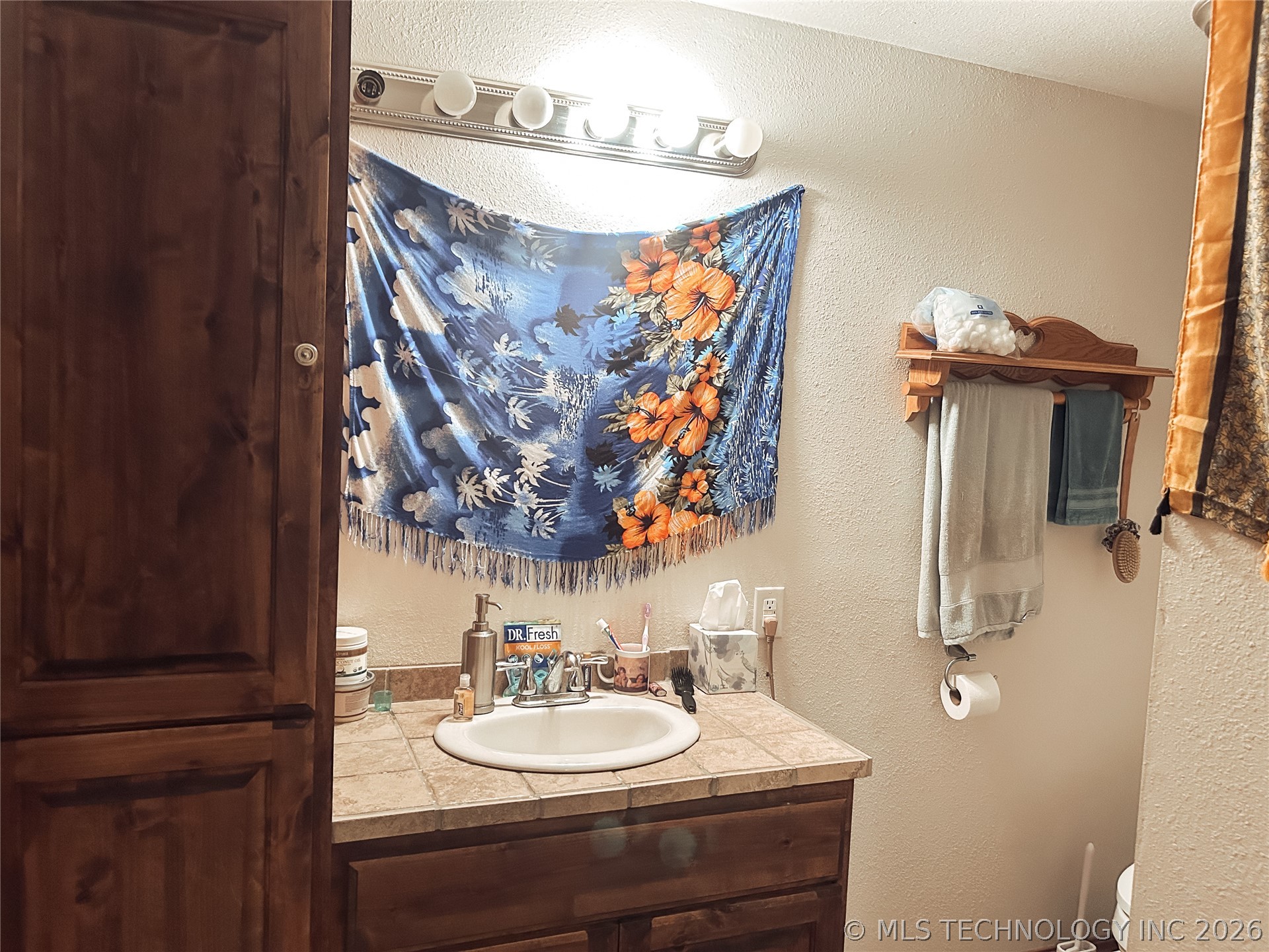 121 Gilbert Drive Property Photo 11
