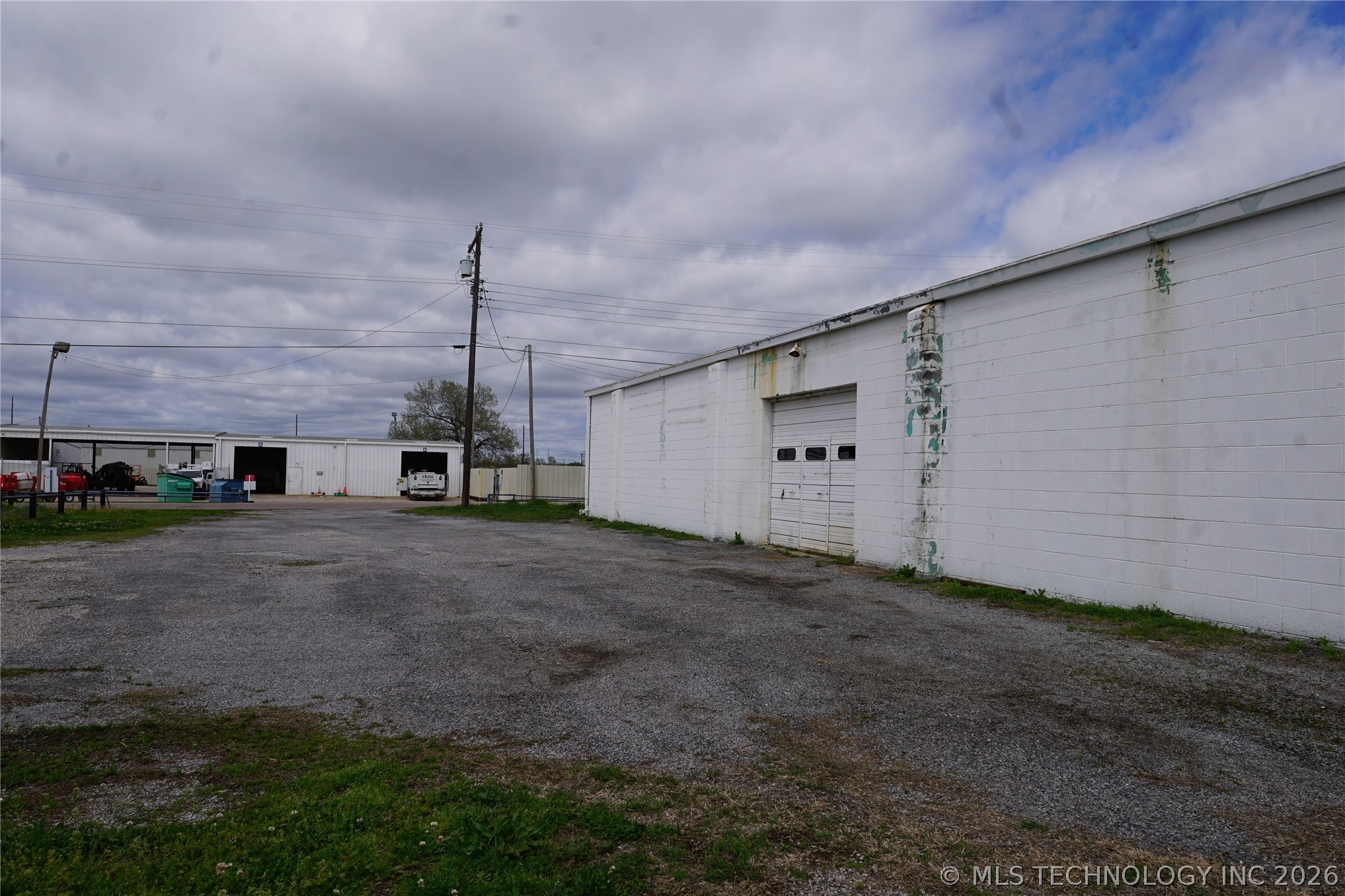 131 E Cottage Property Photo 3