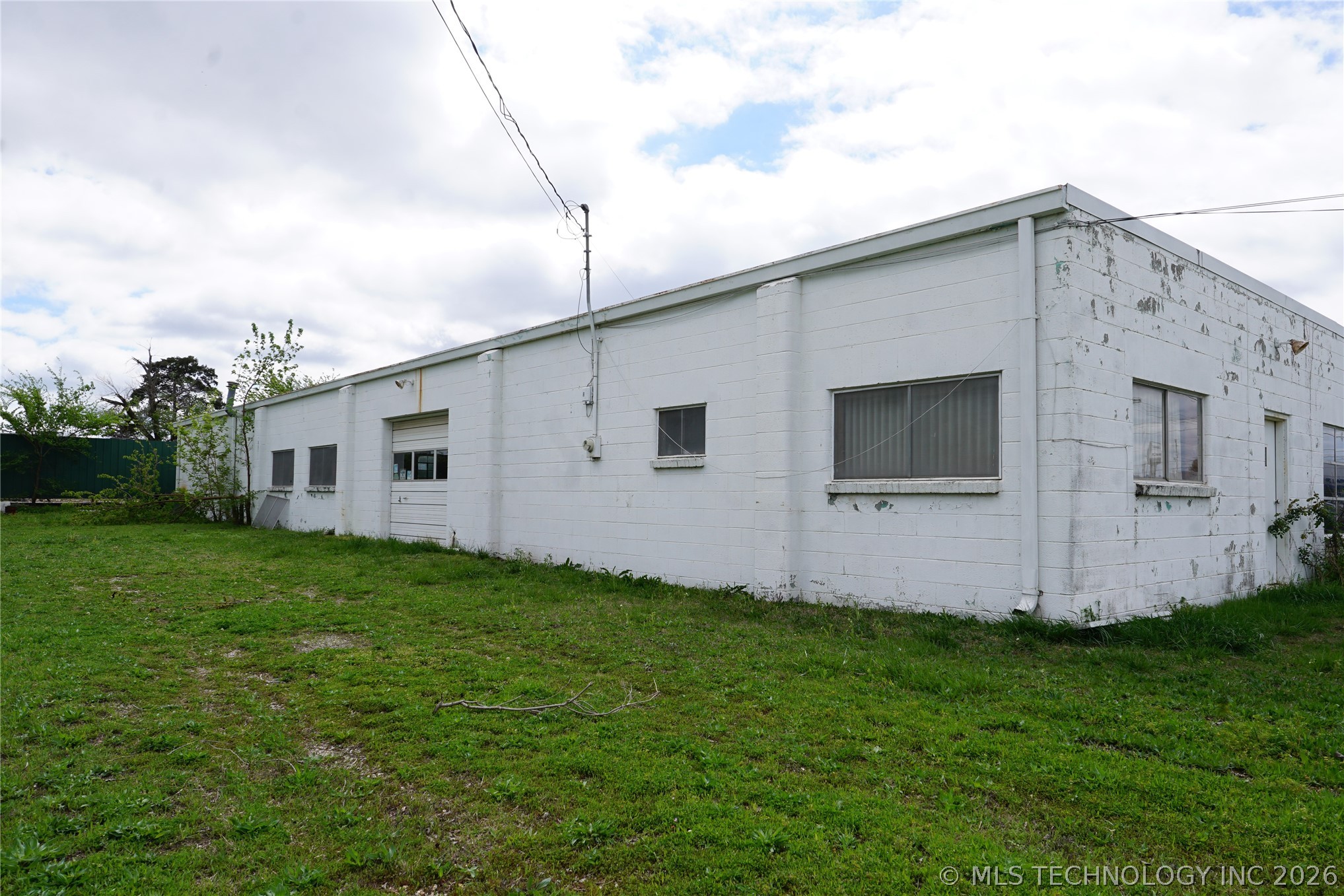 131 E Cottage Property Photo 4