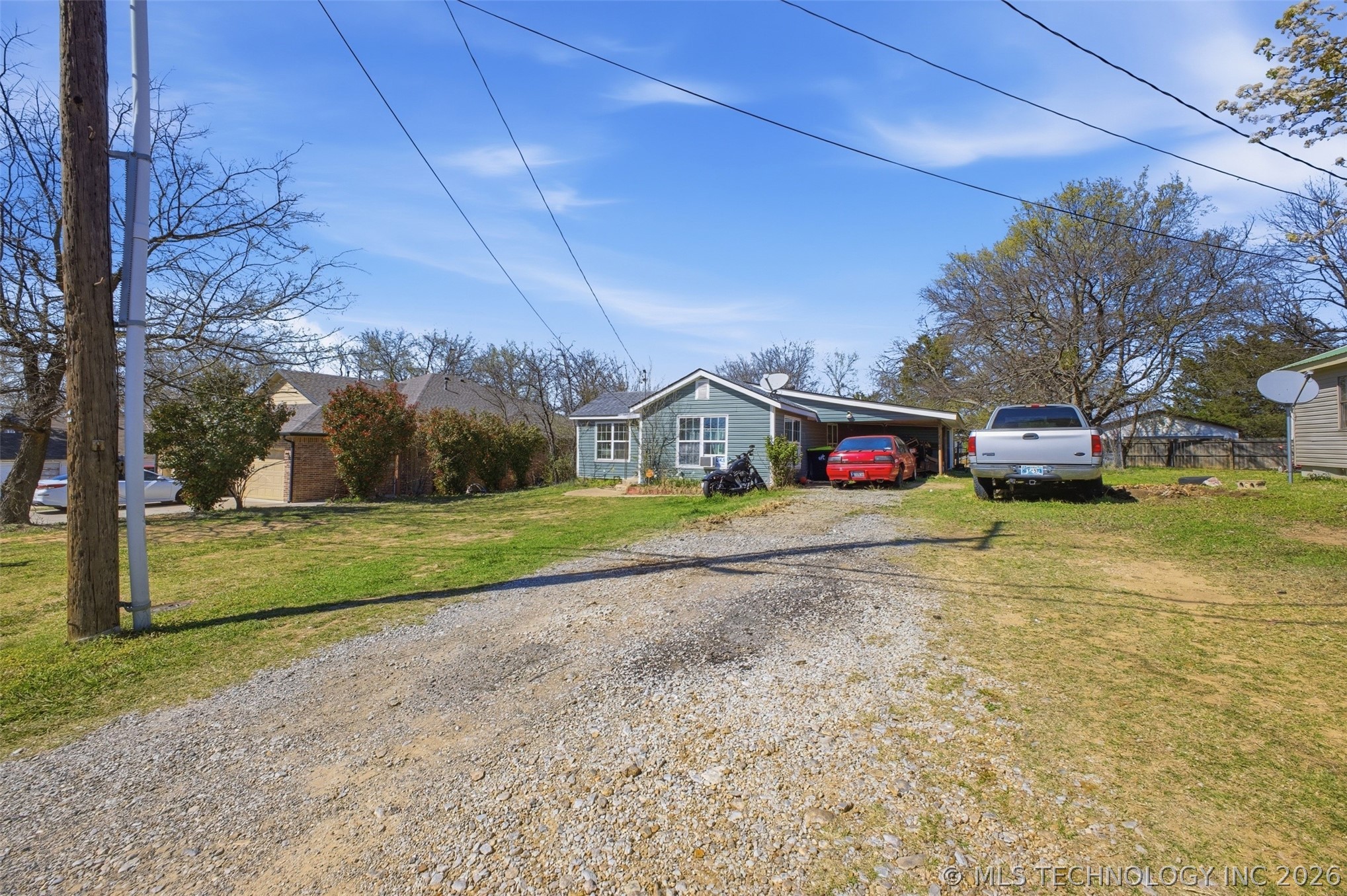 804 E Gardena Property Photo 5