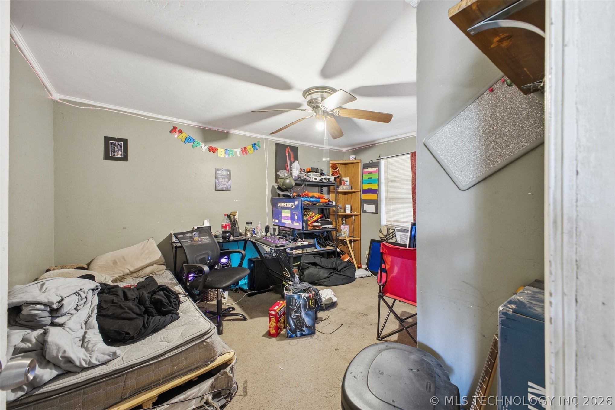 804 E Gardena Property Photo 8