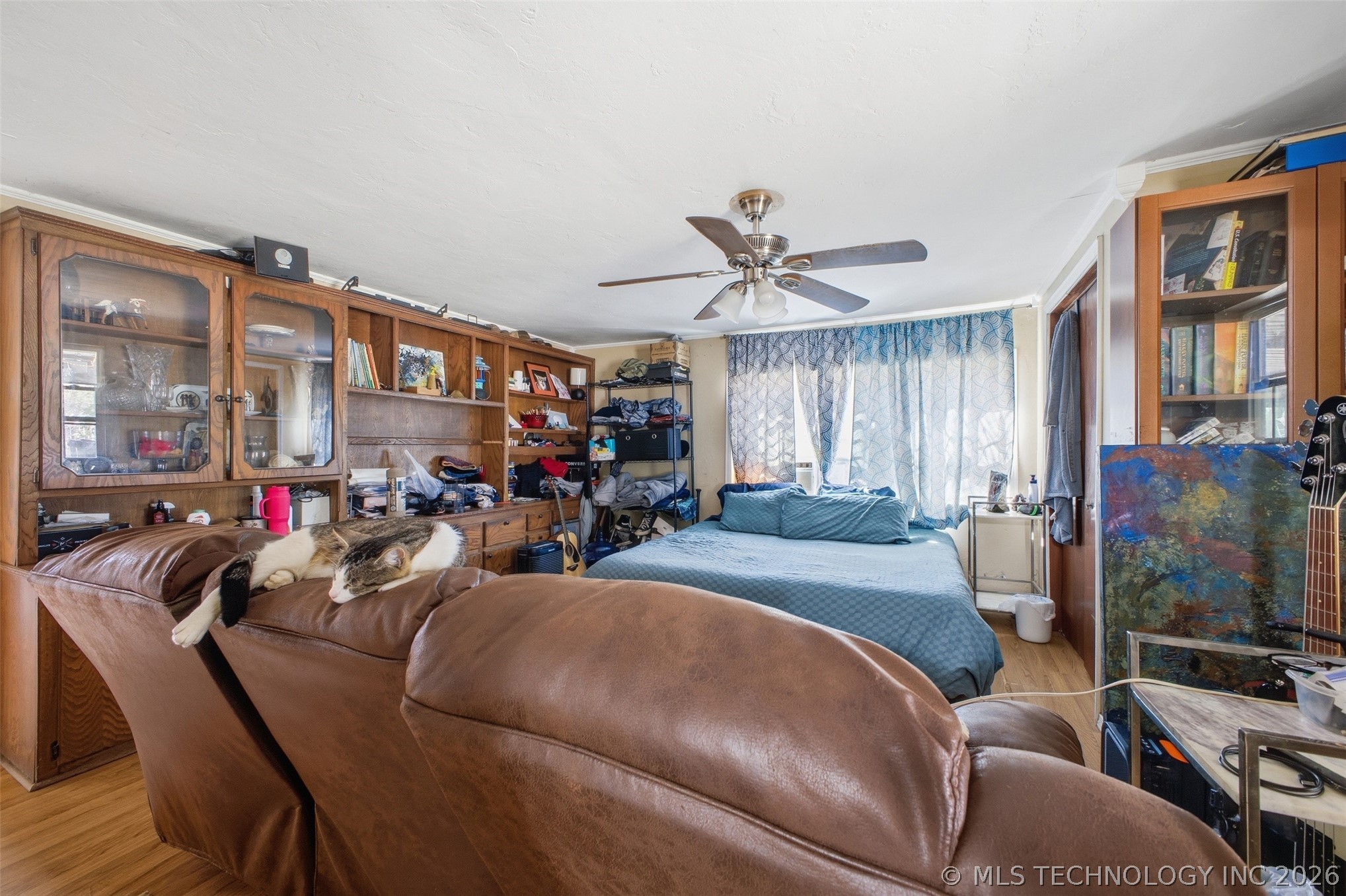 804 E Gardena Property Photo 13