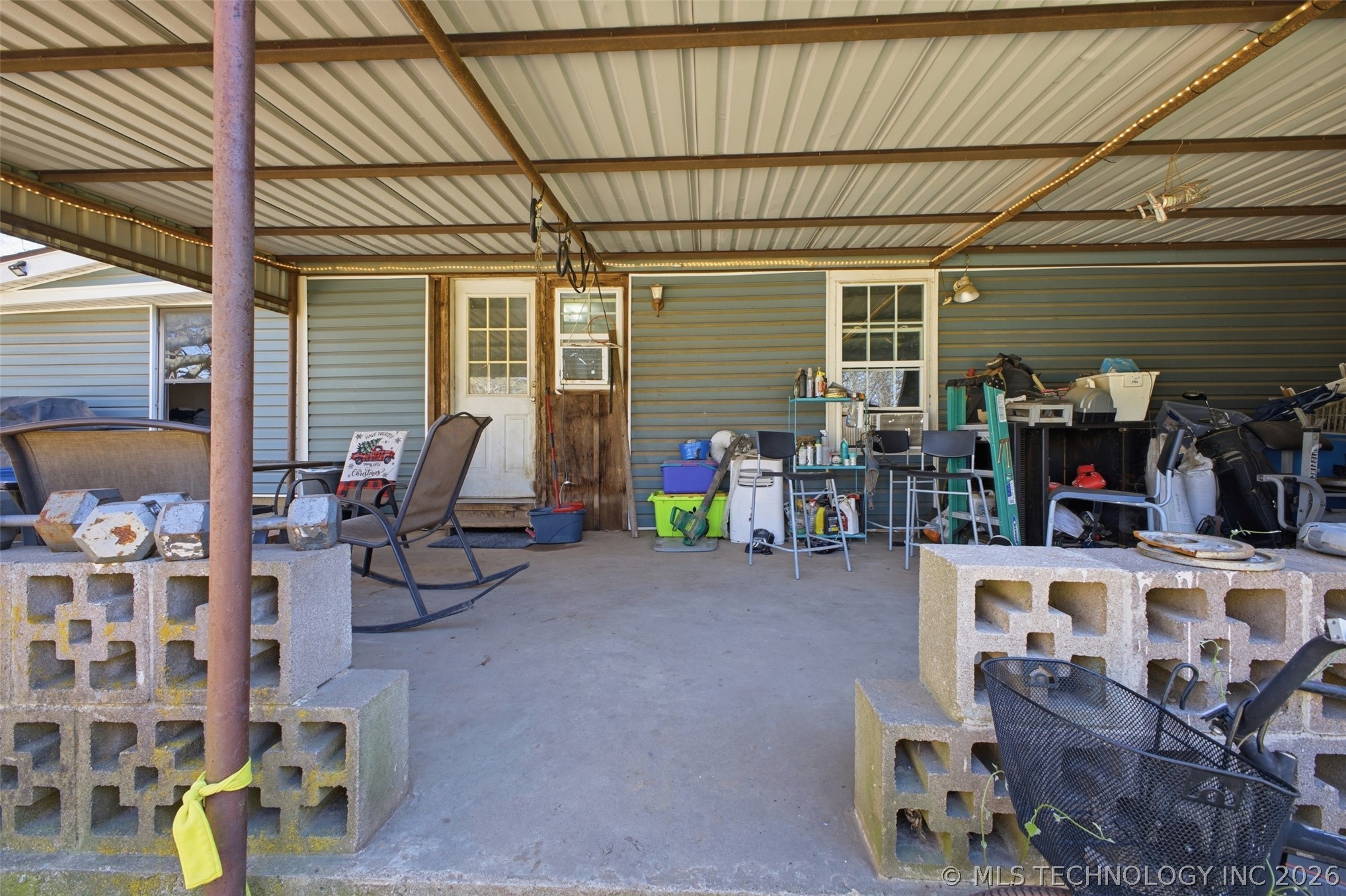 804 E Gardena Property Photo 18