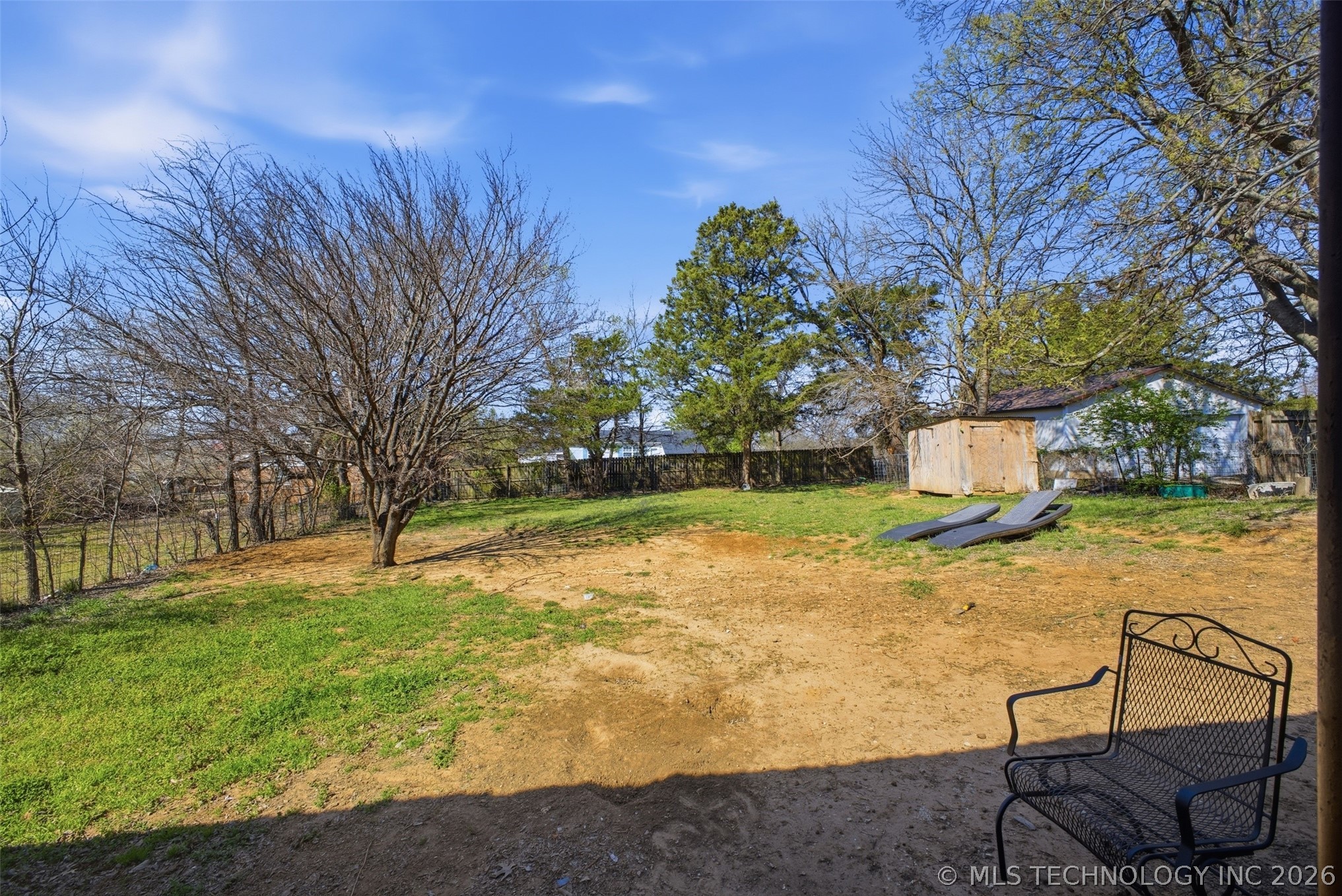 804 E Gardena Property Photo 23