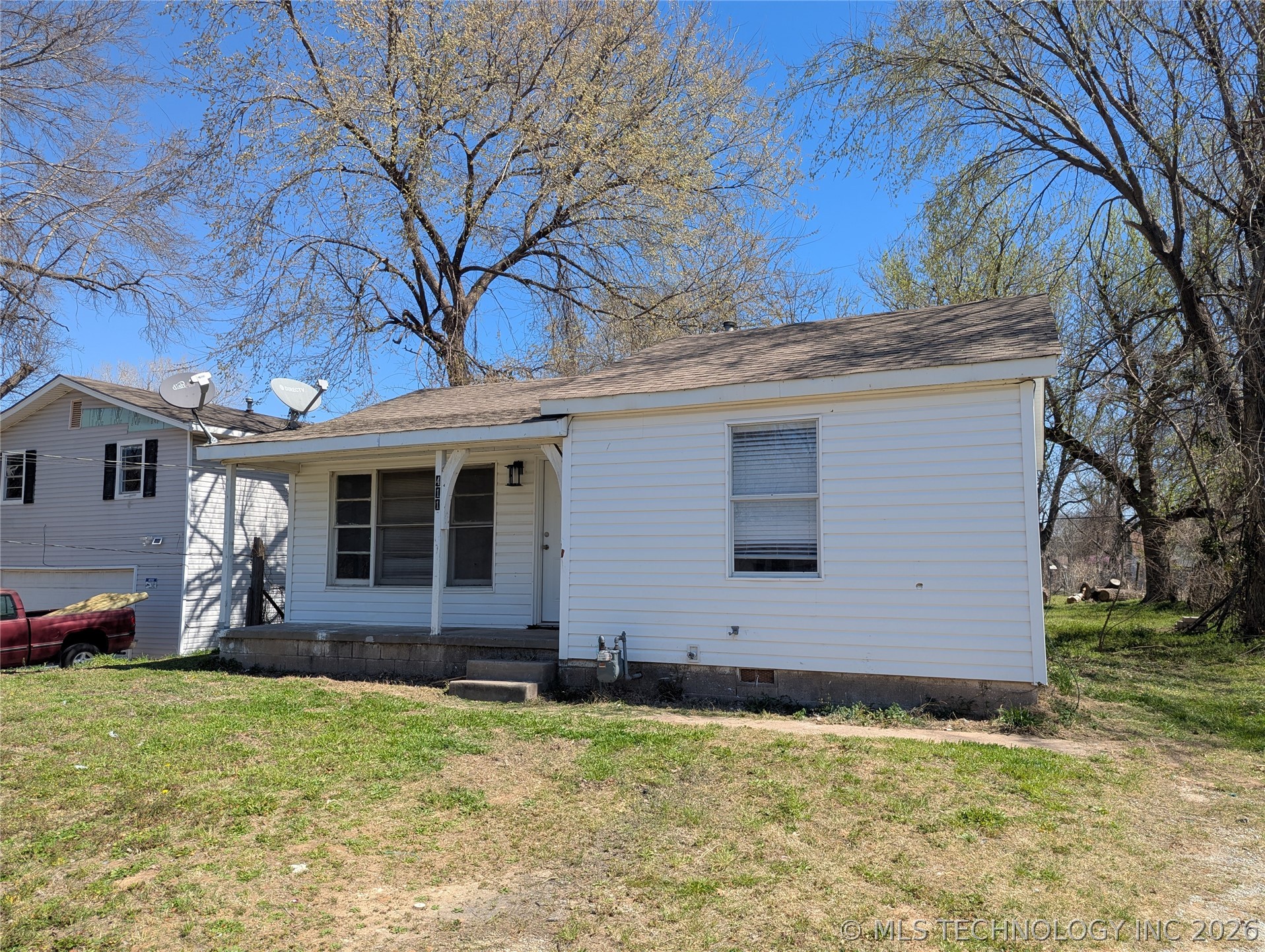 411 S 56th West Avenue Property Photo 1