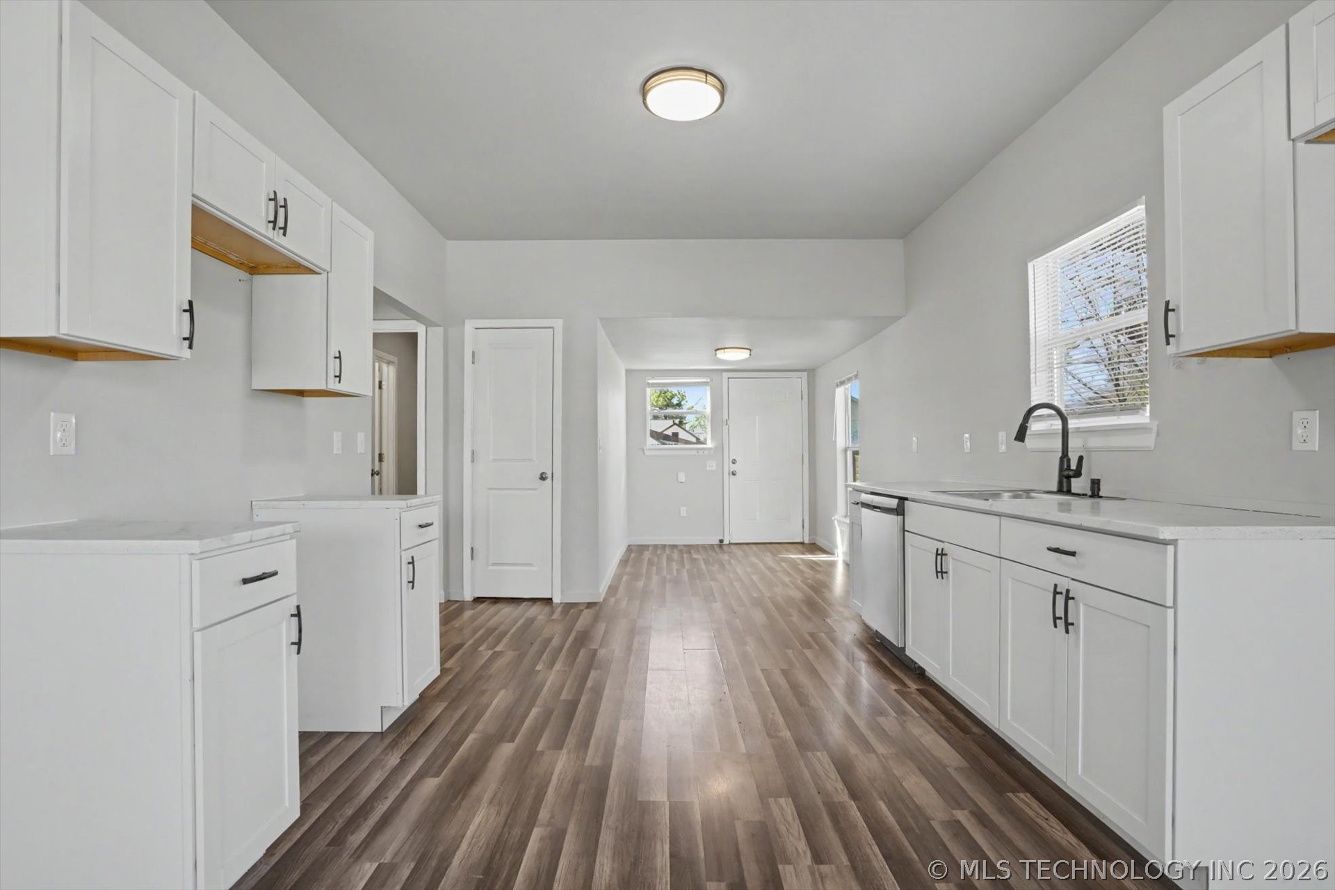 4916 Charles Page Boulevard Property Photo 8