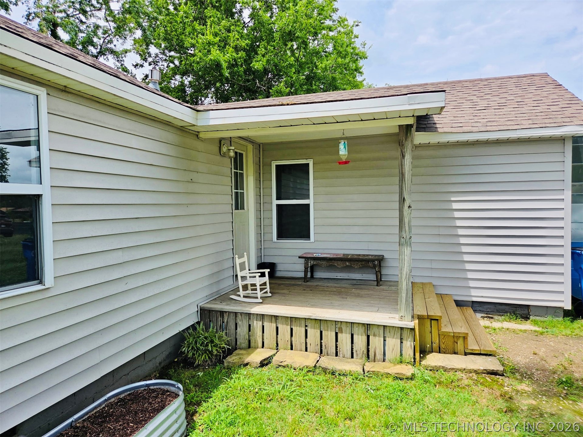 220 E Audd Avenue Property Photo 1