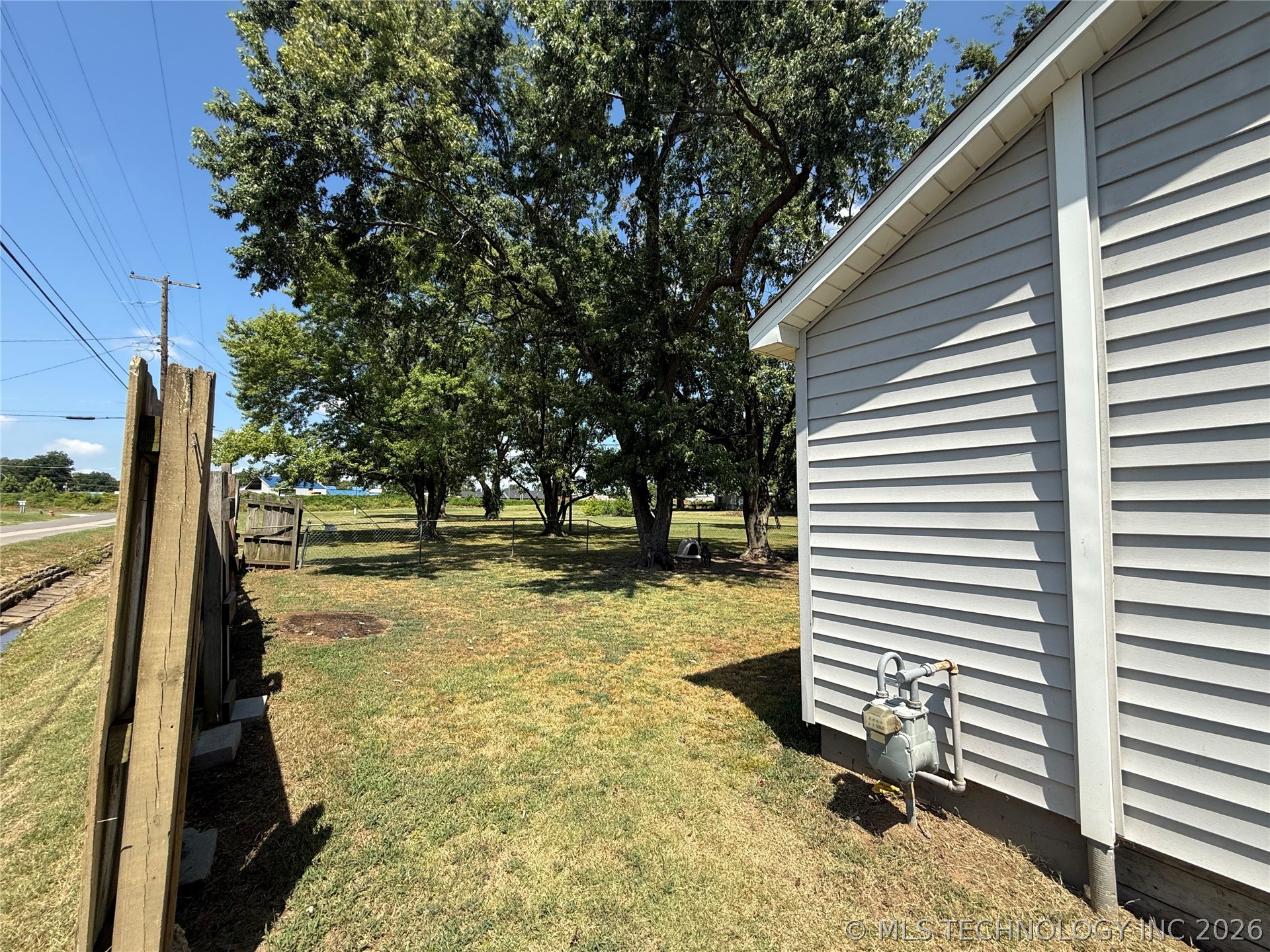 220 E Audd Avenue Property Photo 6