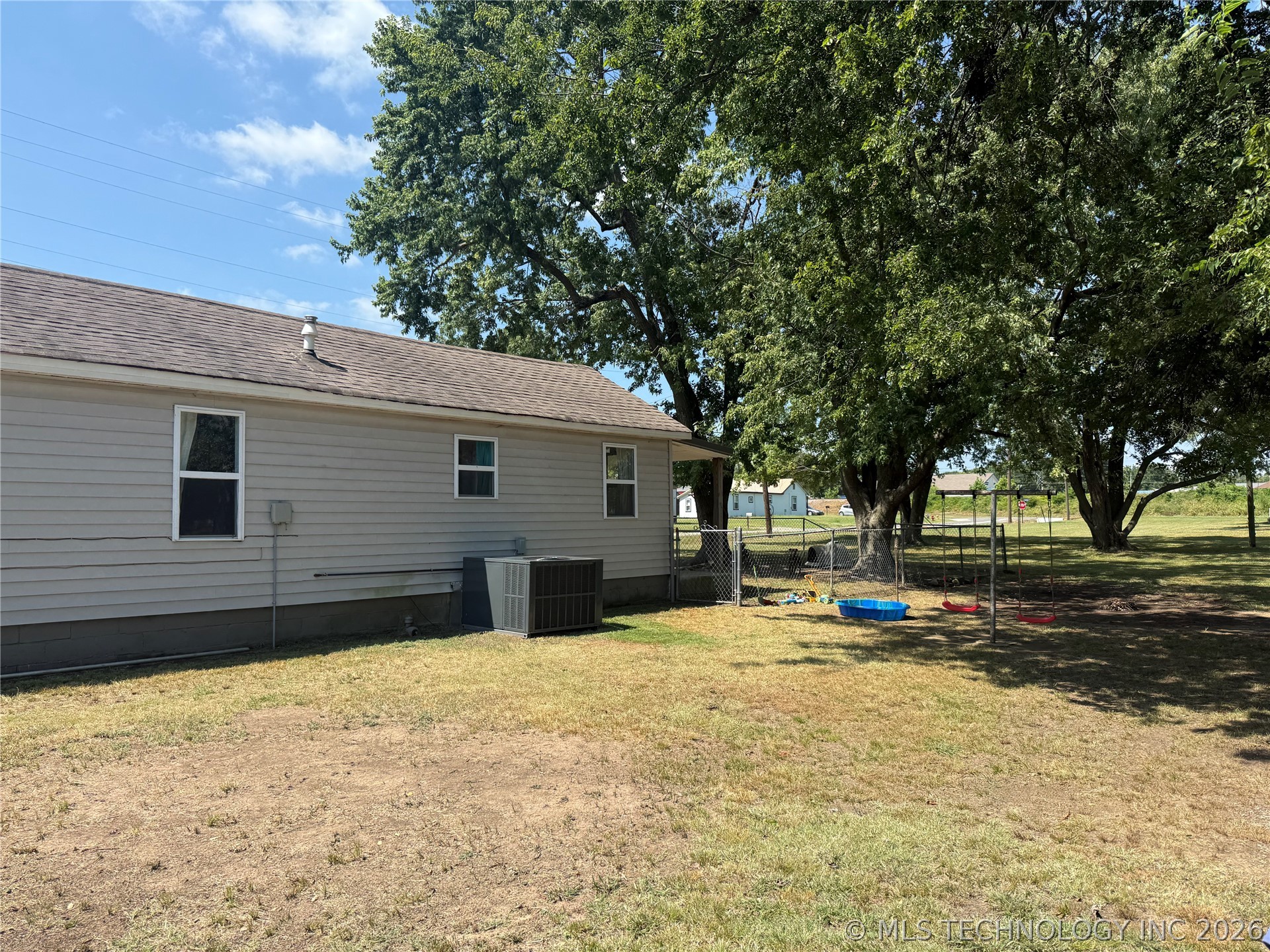 220 E Audd Avenue Property Photo 10