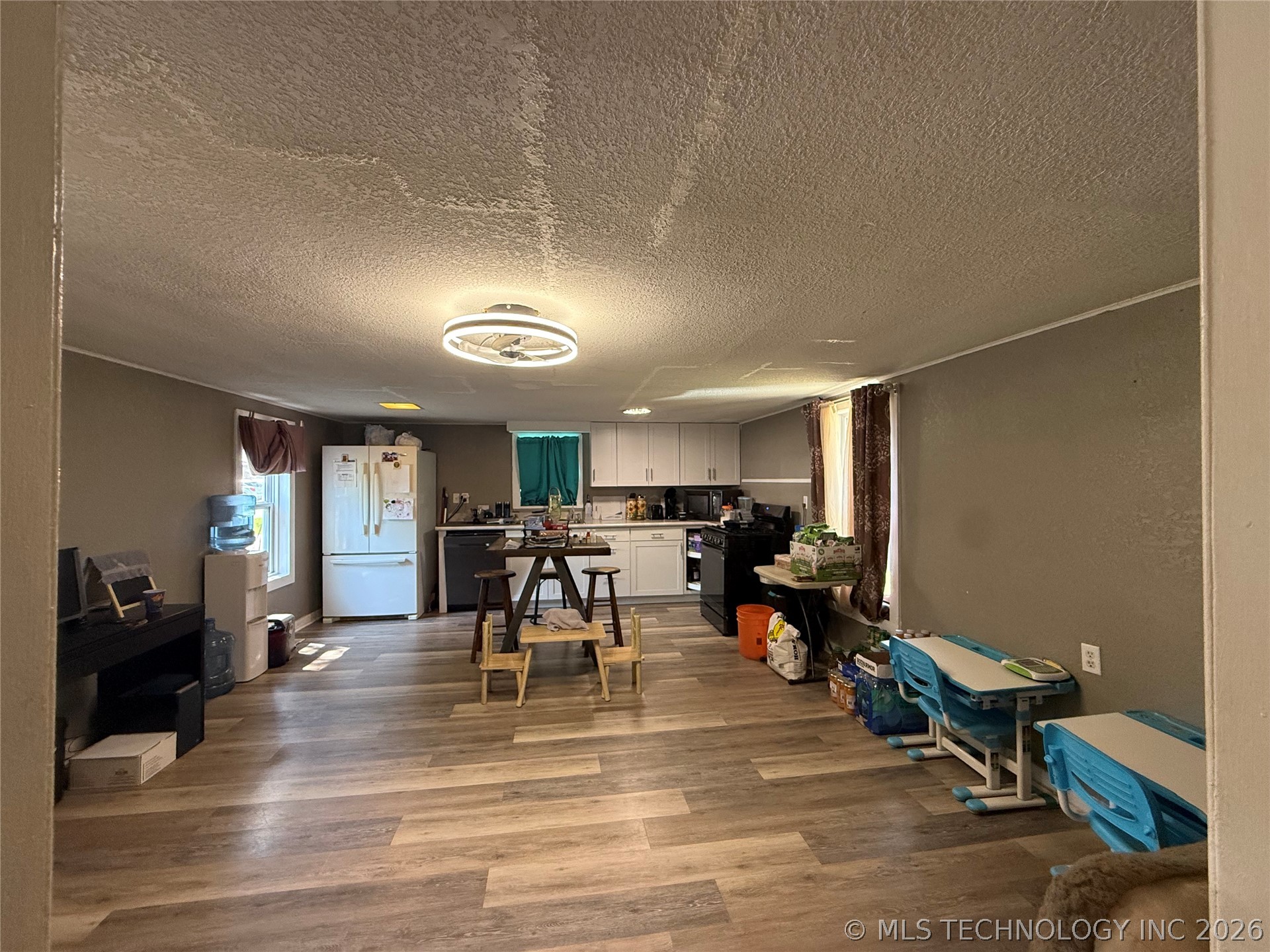 220 E Audd Avenue Property Photo 14
