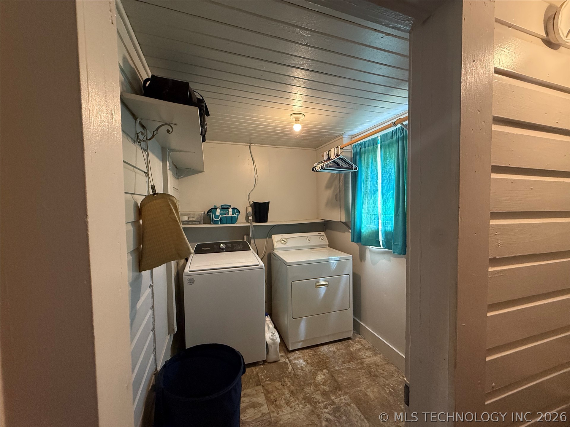 220 E Audd Avenue Property Photo 18