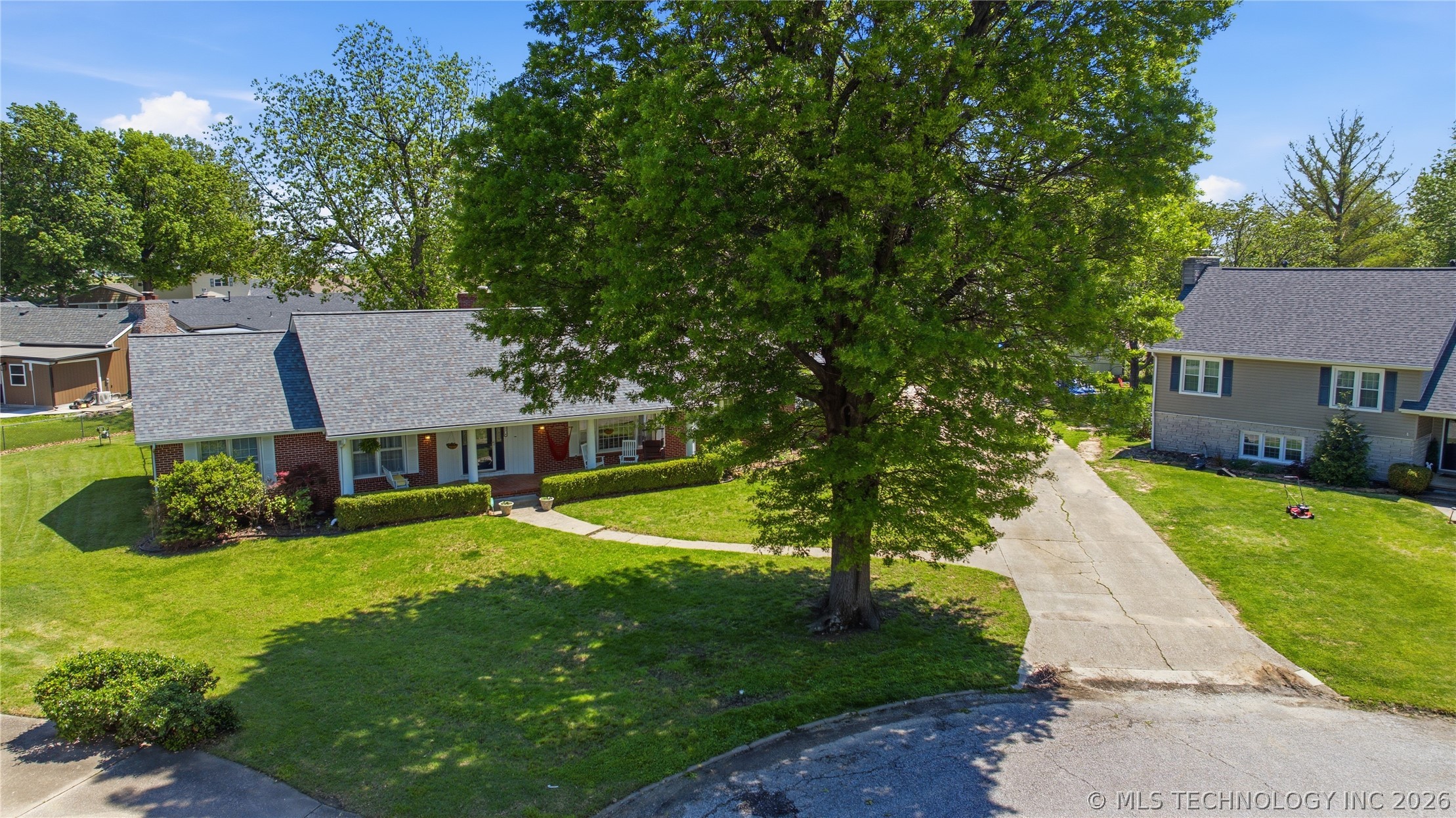 2114 Yale Avenue Property Photo 7