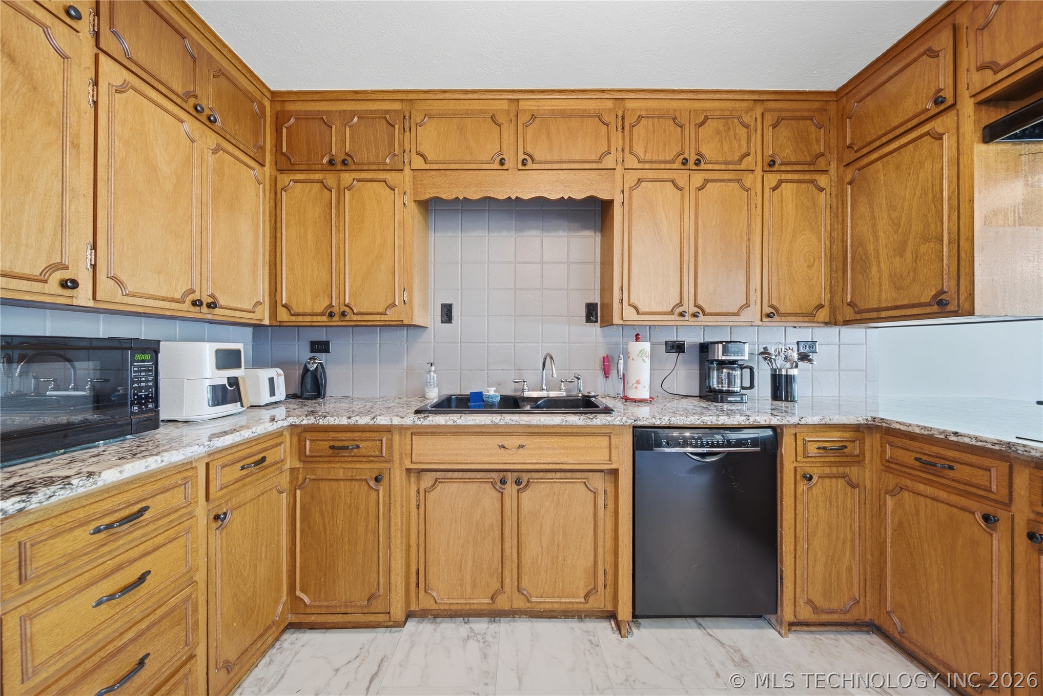 2114 Yale Avenue Property Photo 27
