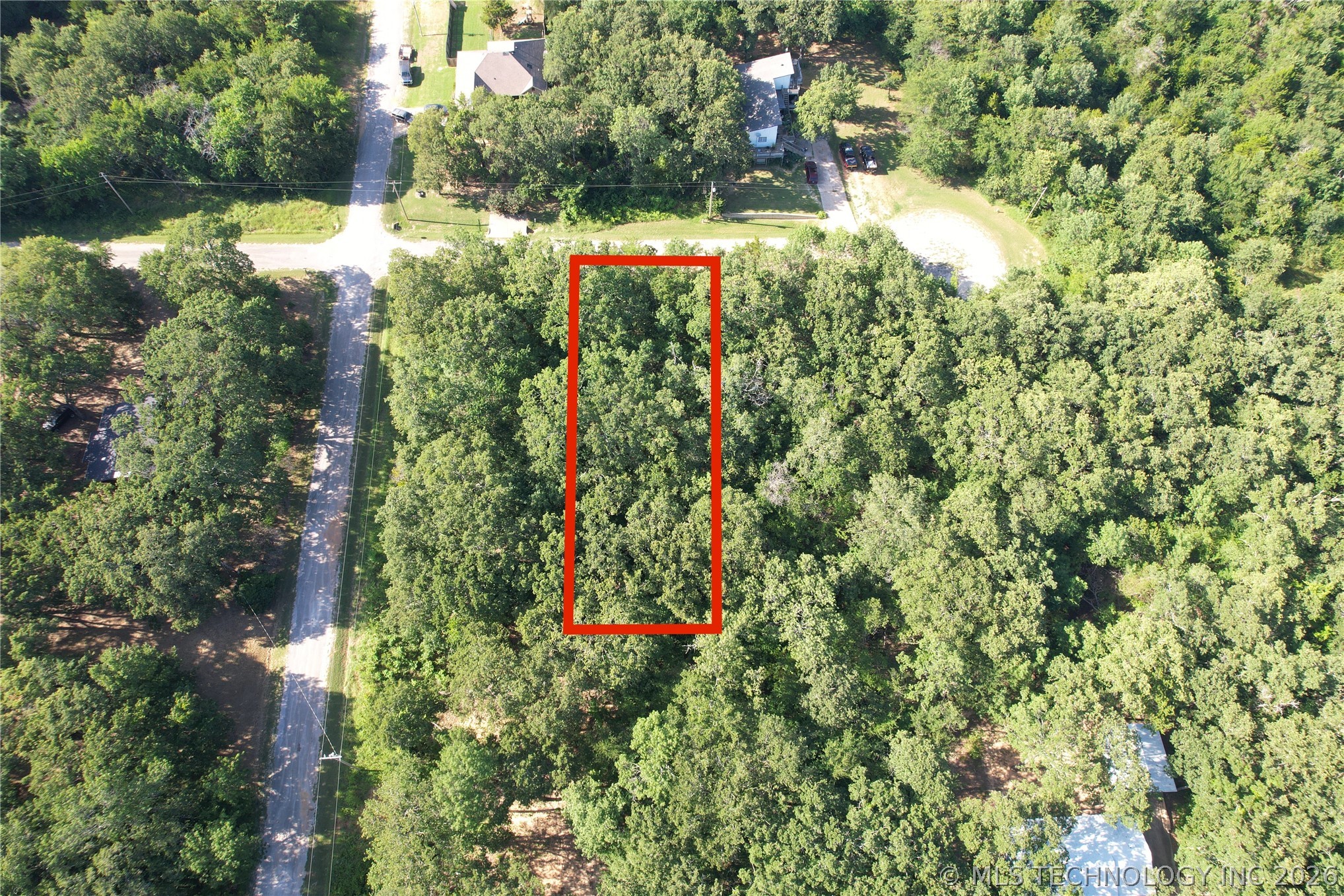 1944 Black Oak Trail Property Photo 2
