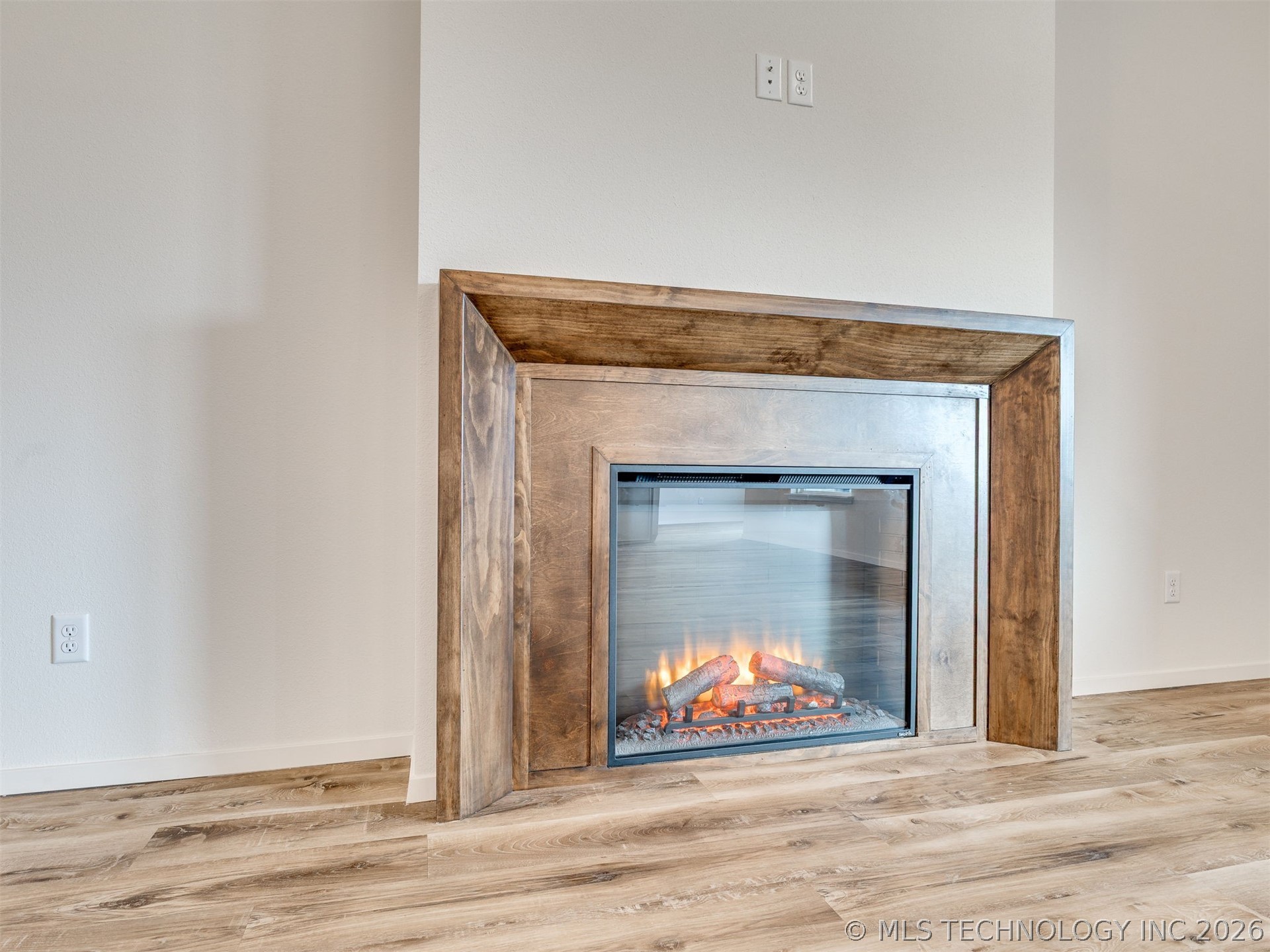 14739 S College Place Property Photo 6