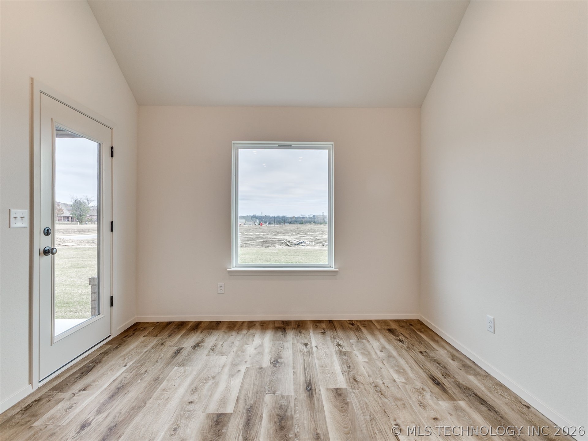 14739 S College Place Property Photo 10