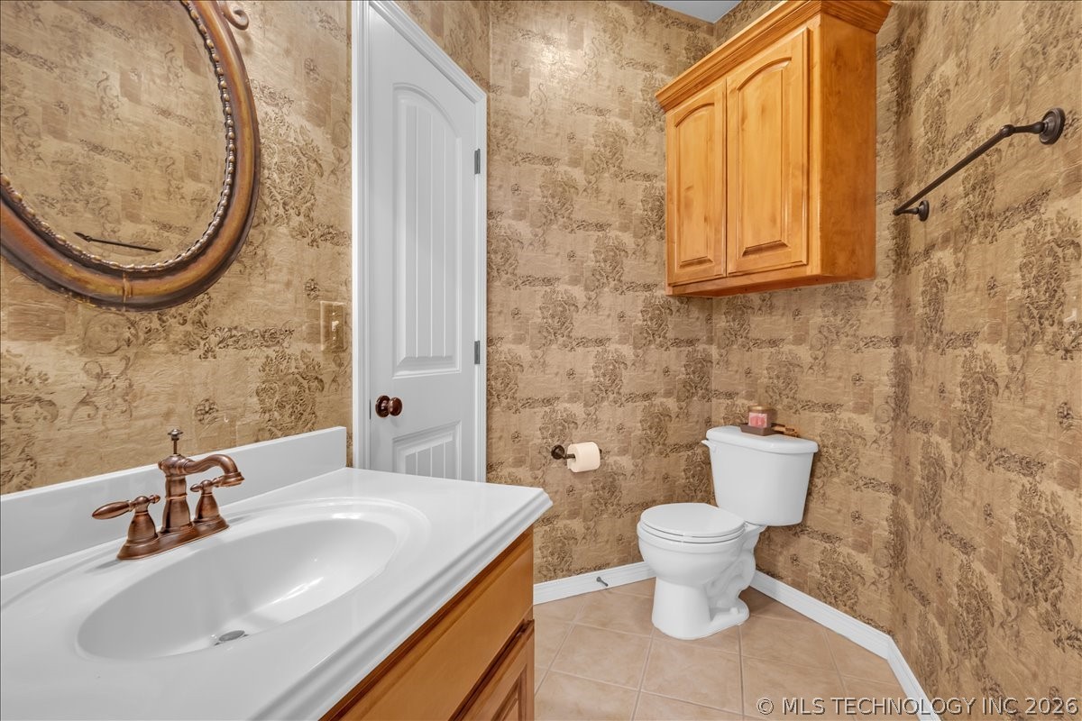 16506 E 49th Place Property Photo 11
