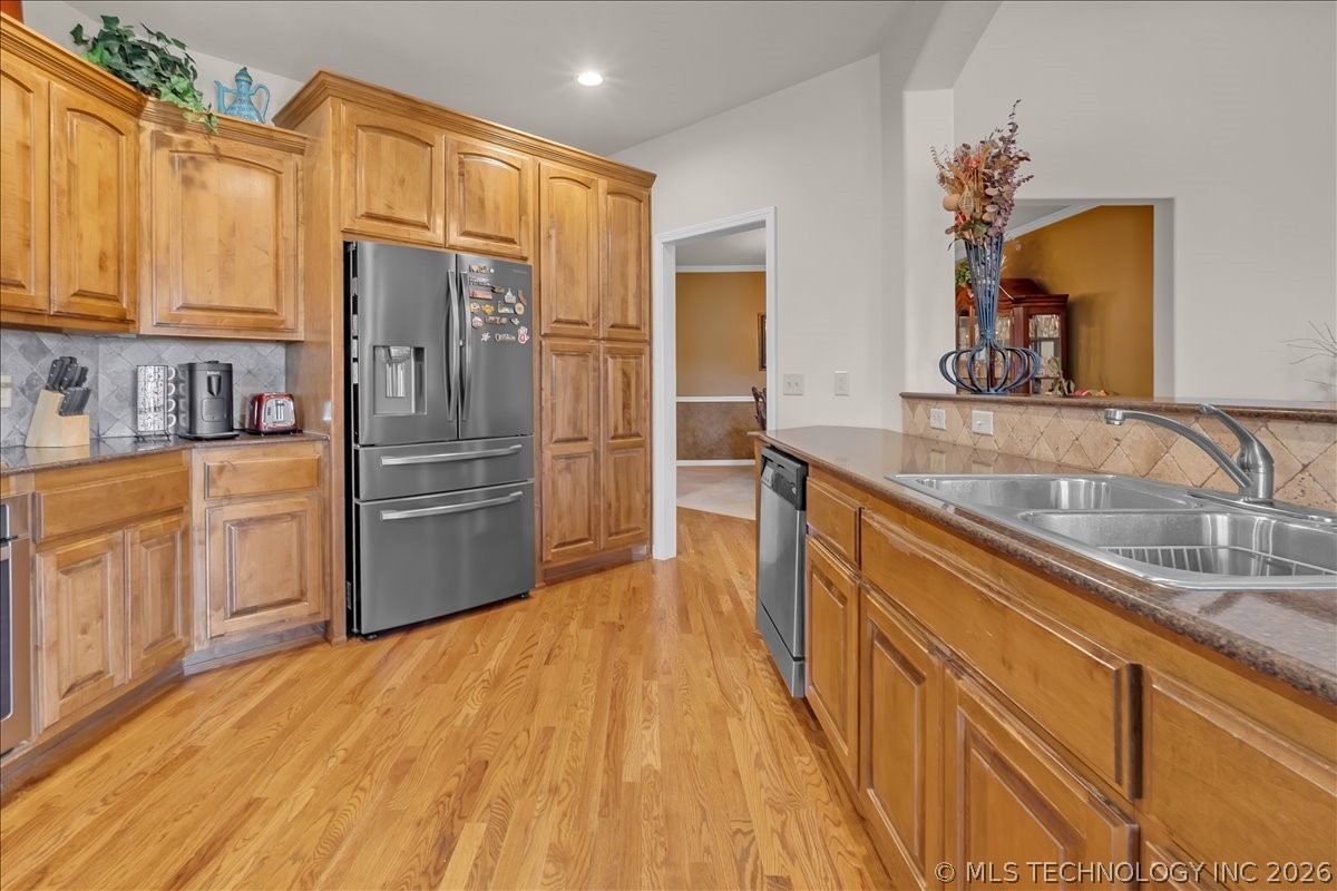 16506 E 49th Place Property Photo 20